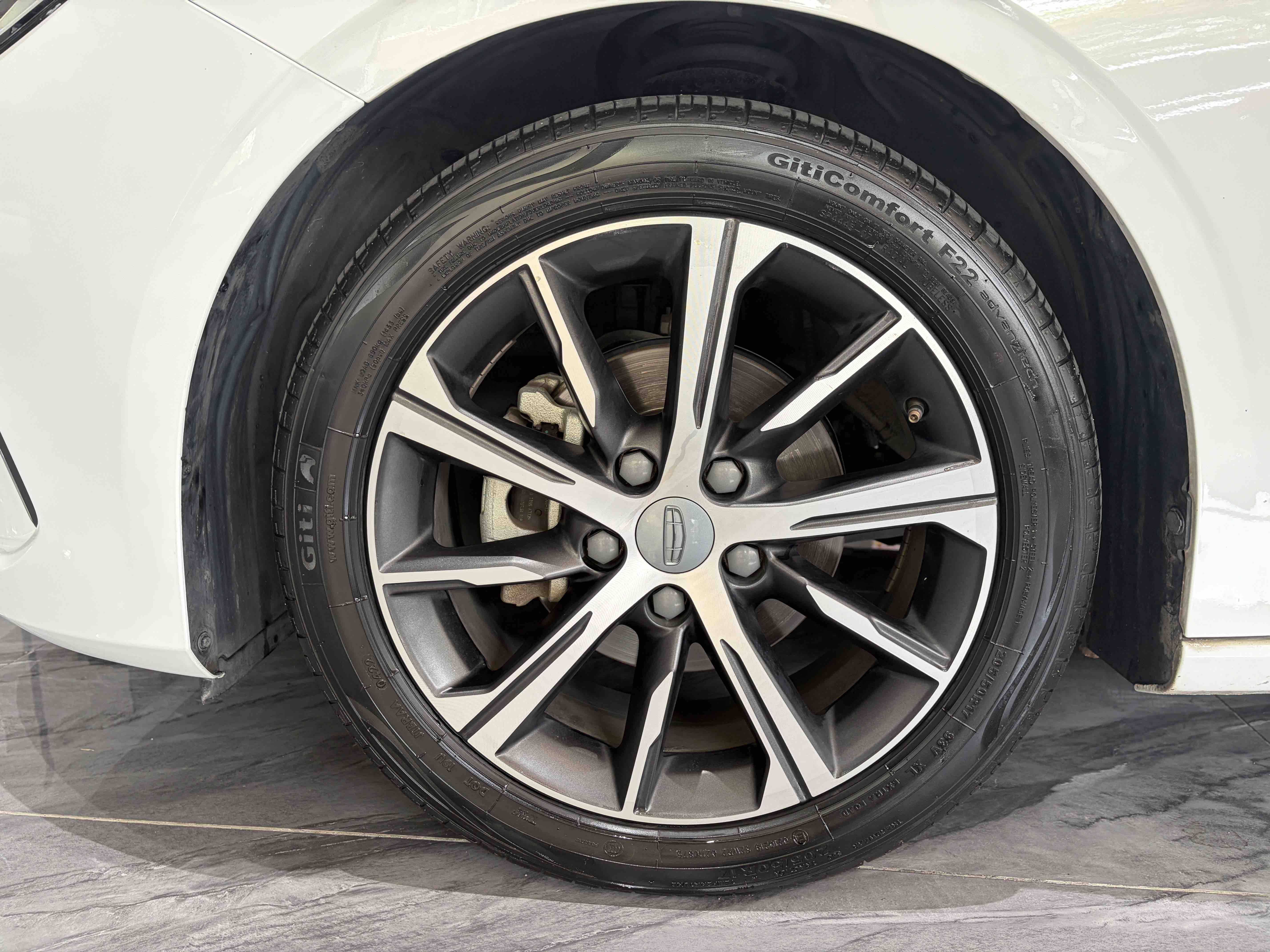 GEELY Emgrand 2022 car image #28