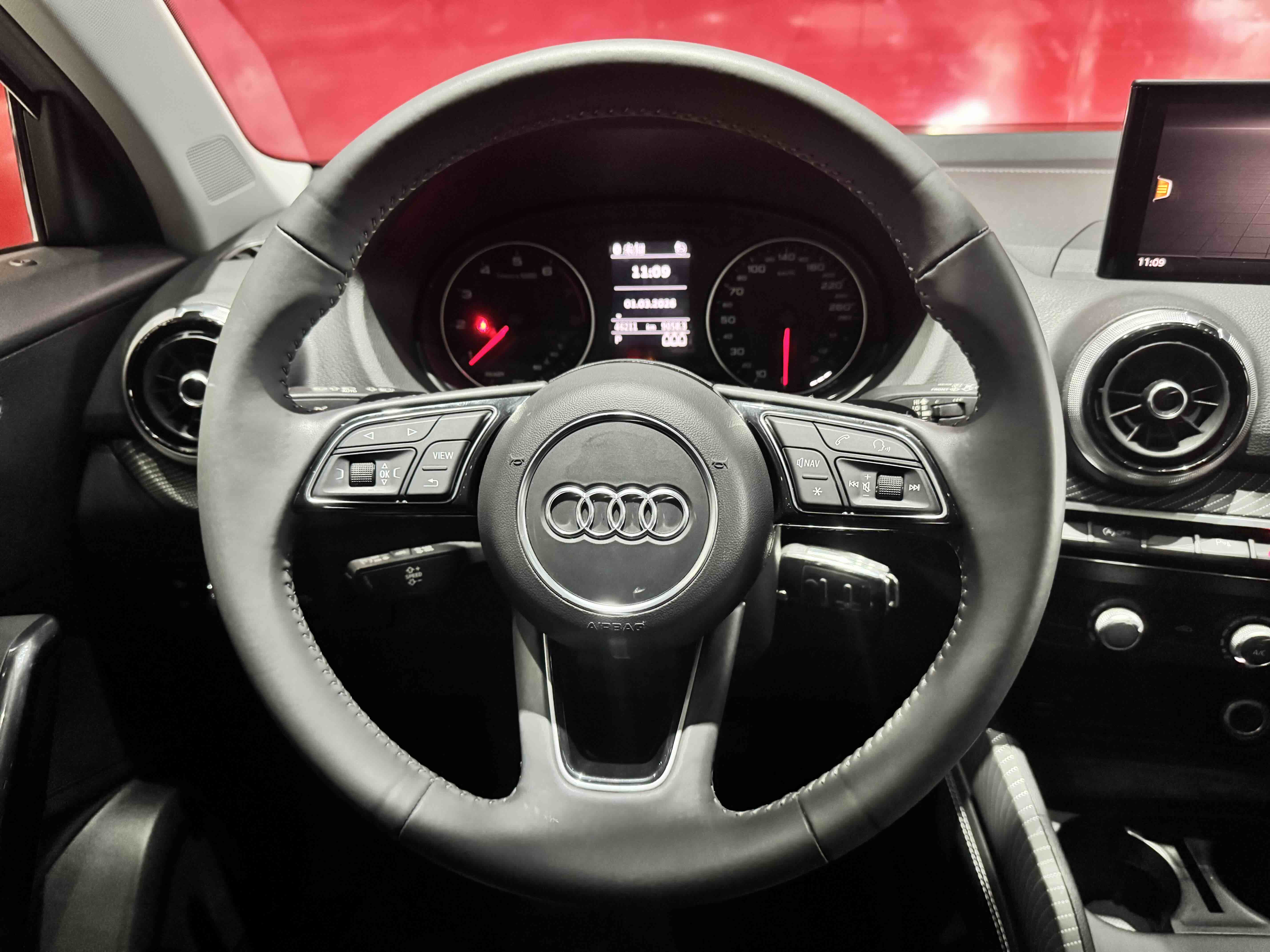 Audi Q2L 2022 imagen de coche #28