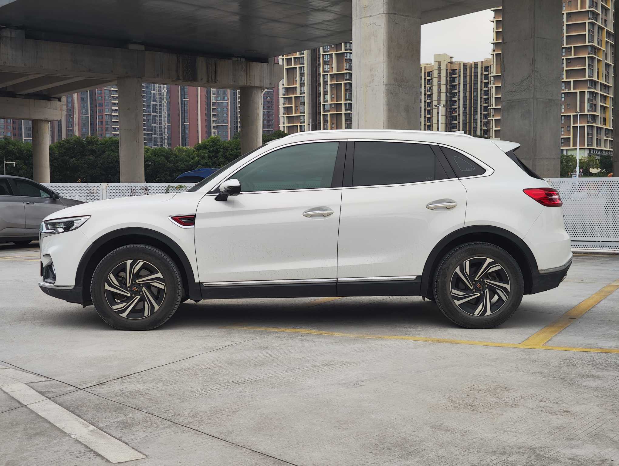 HongQi HS5 2022 #28 HongQi HS5 2022 car image #28