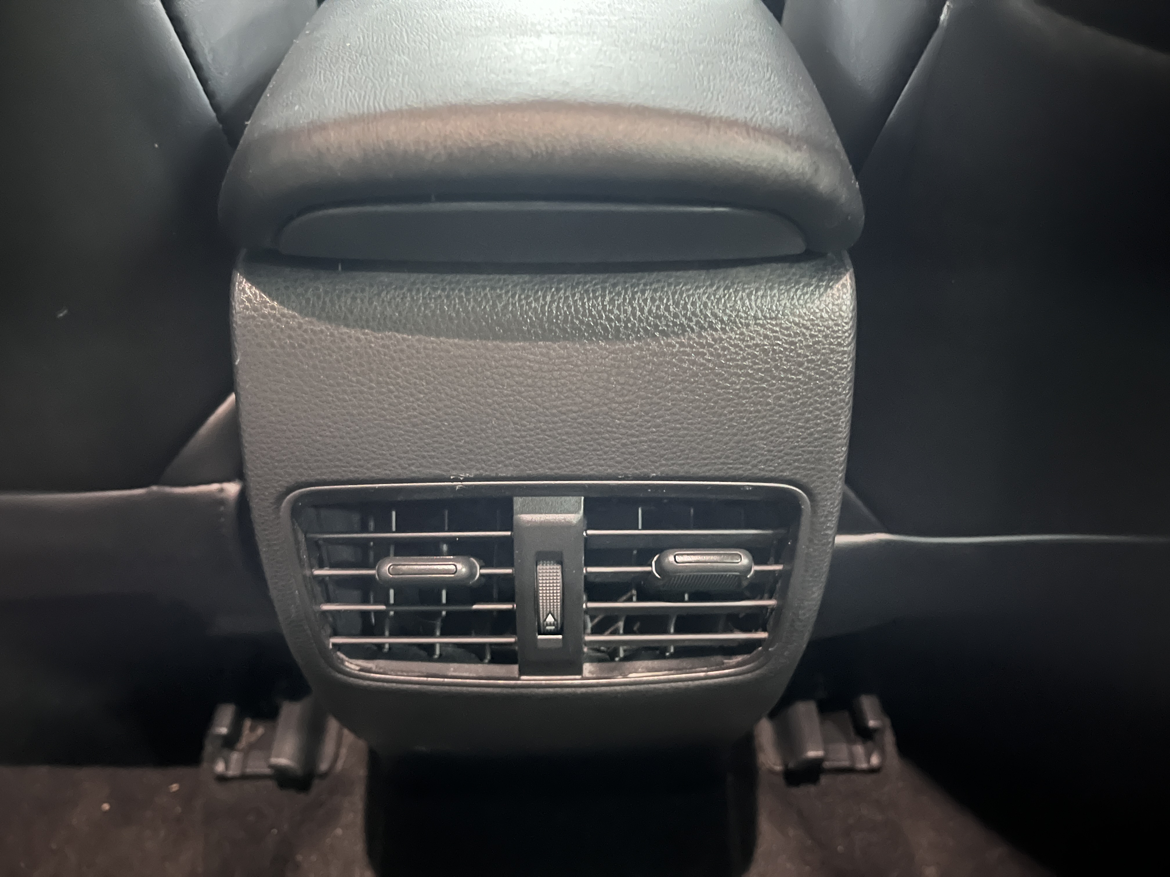 Toyota Corolla Cross 2023 car image #28