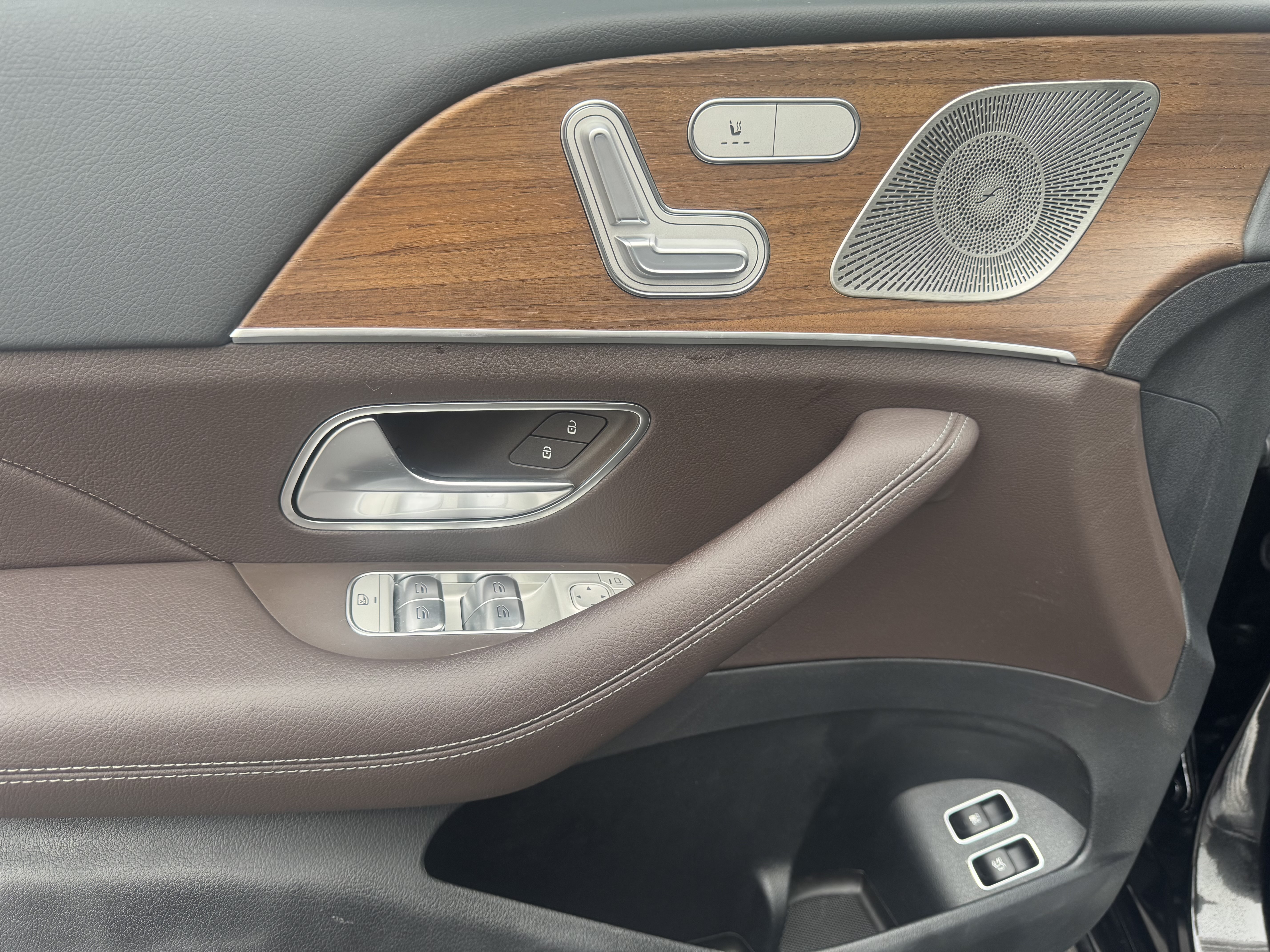 Mercedes-Benz GLE Class New Energy 2022 immagine di auto #28