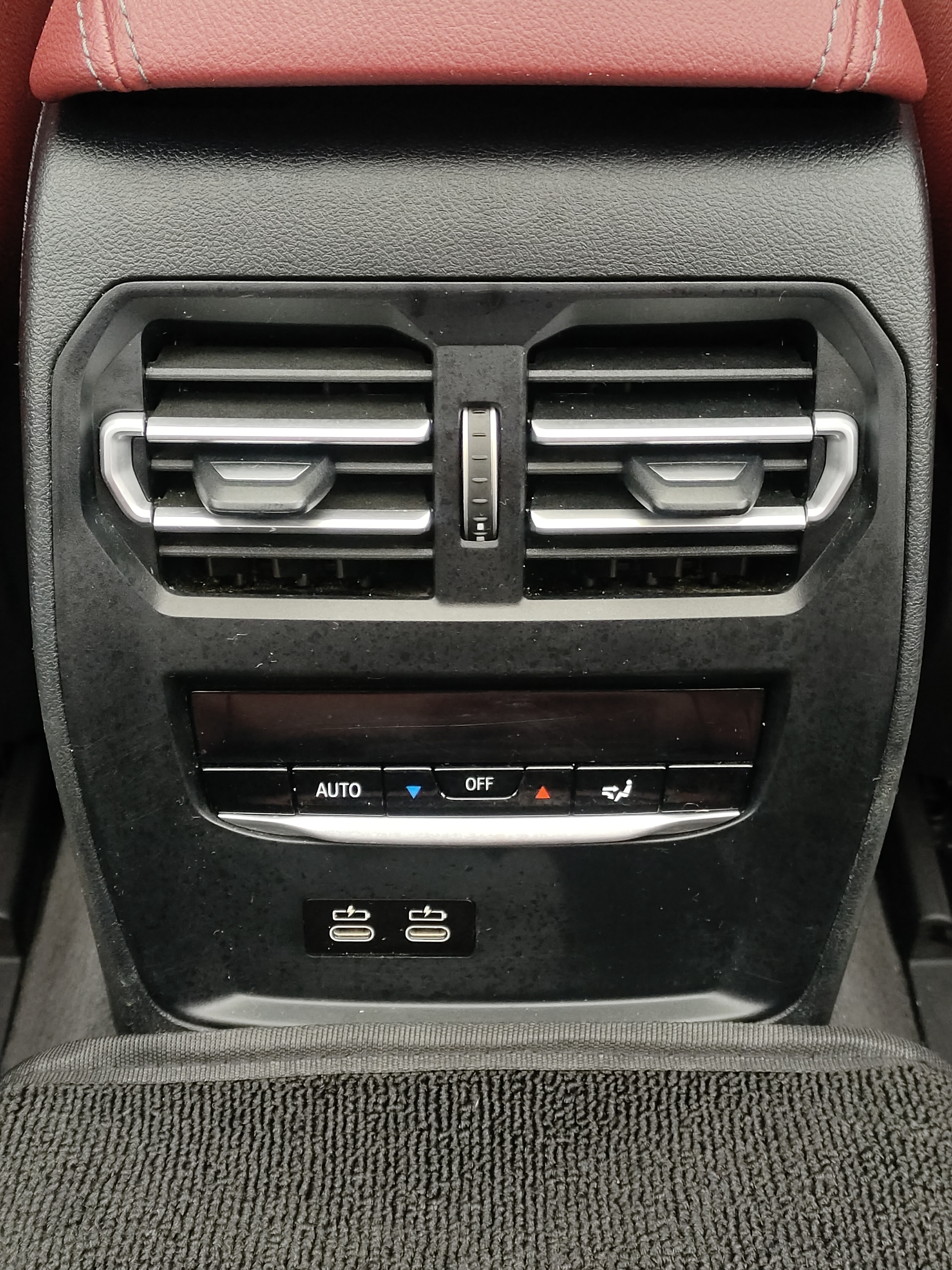 BMW i3 2023 car image #28