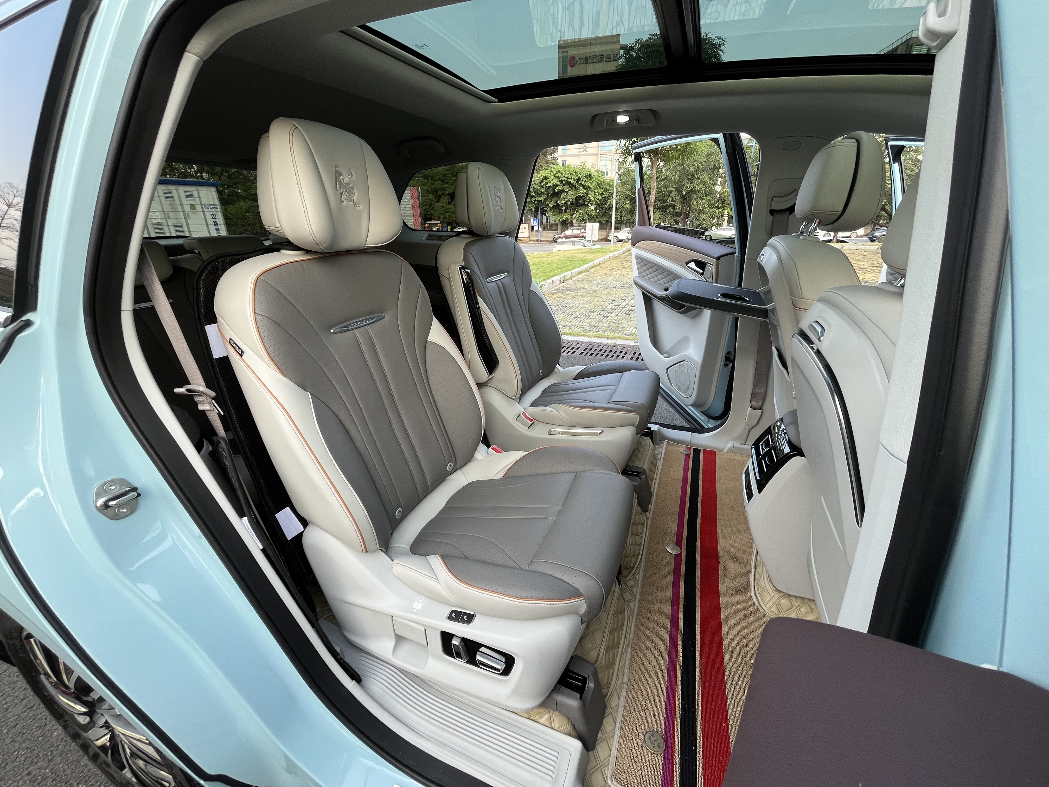 Forthing Yacht 2022 car image #28