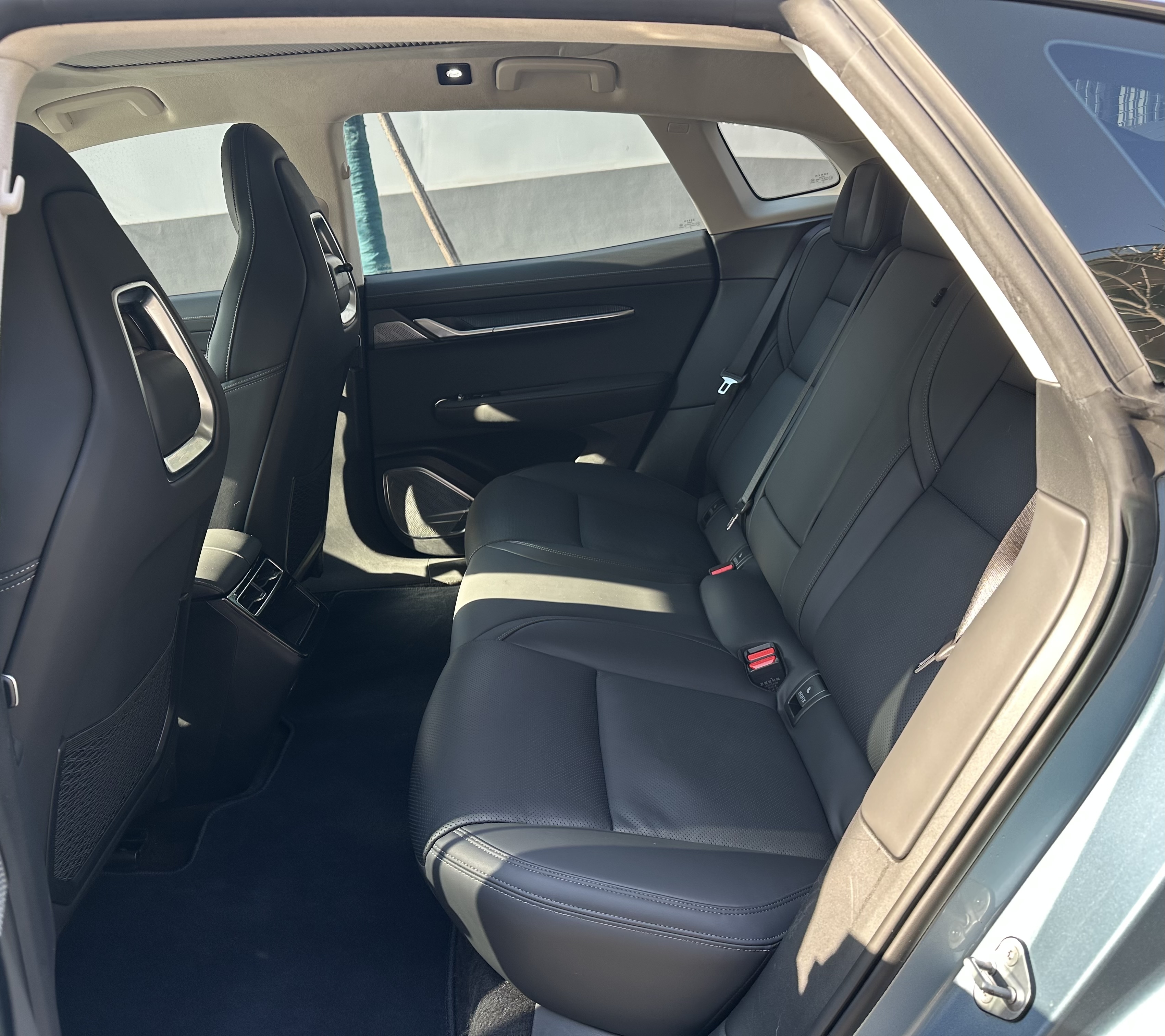 极氪 极氪001 2022 汽车图片 #28