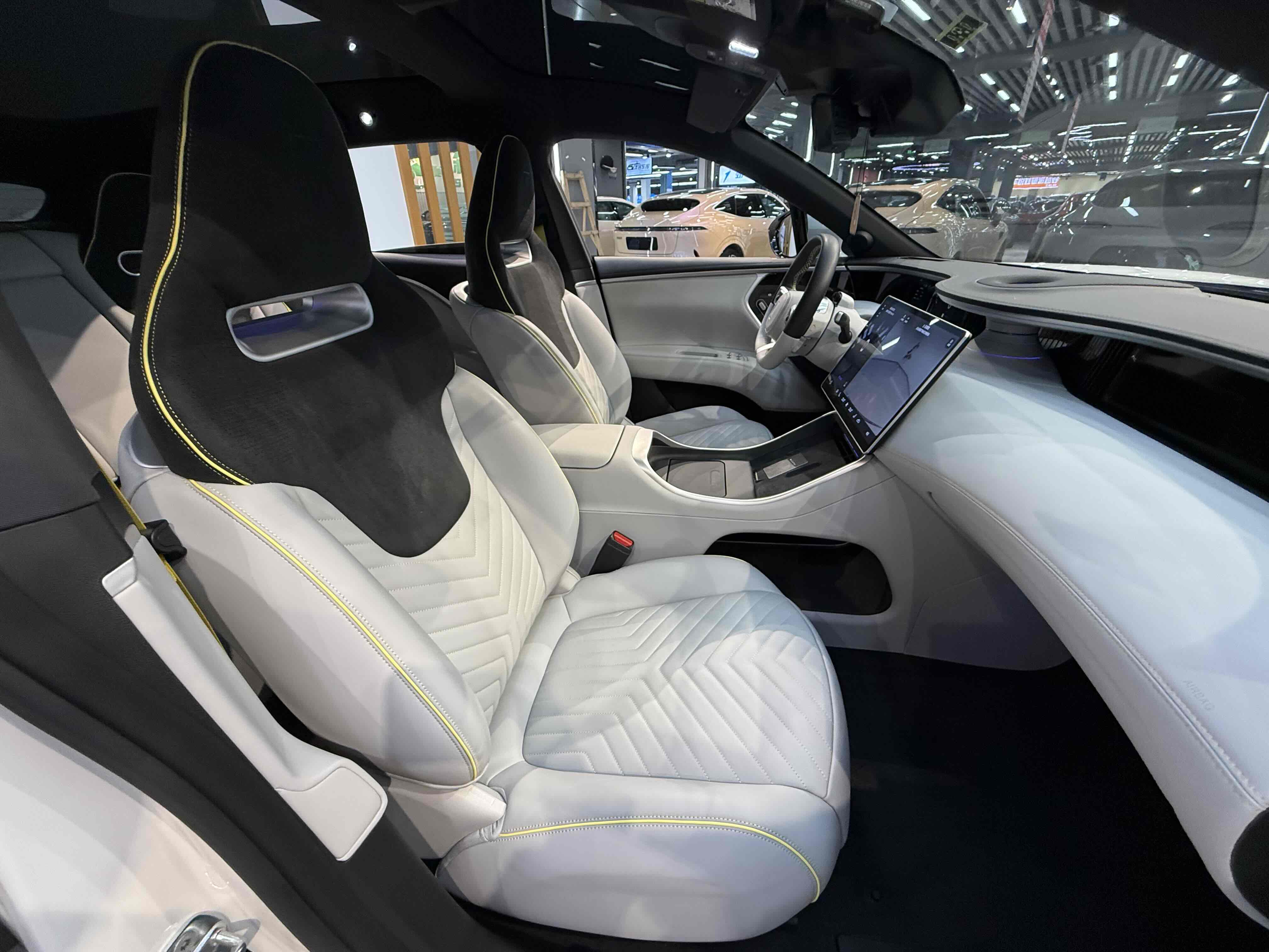 阿维塔 阿维塔11 2023 汽车图片 #28