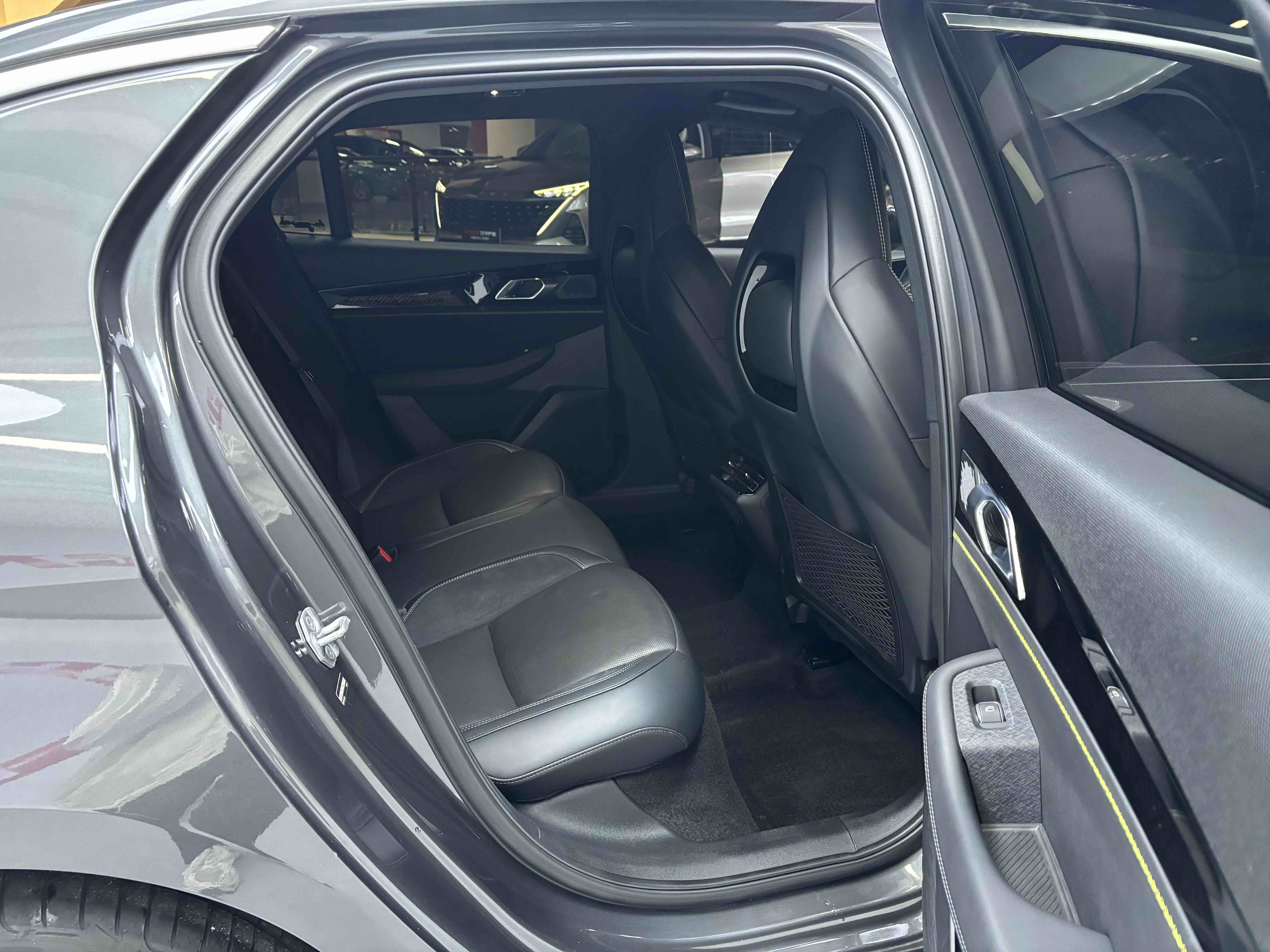 Lynk & Co 03 2023 car image #28
