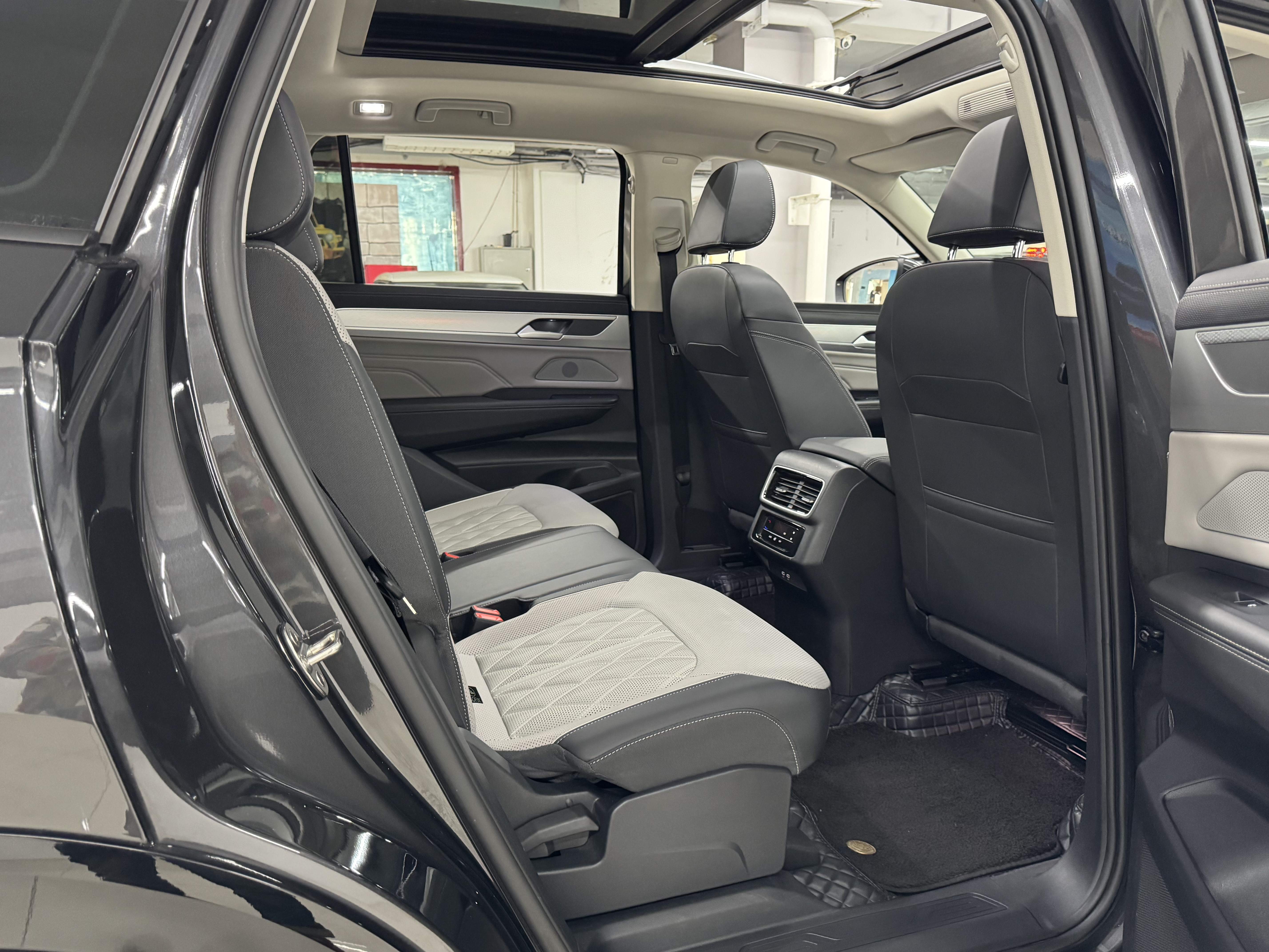 Volkswagen Tavendor 2024 immagine di auto #28