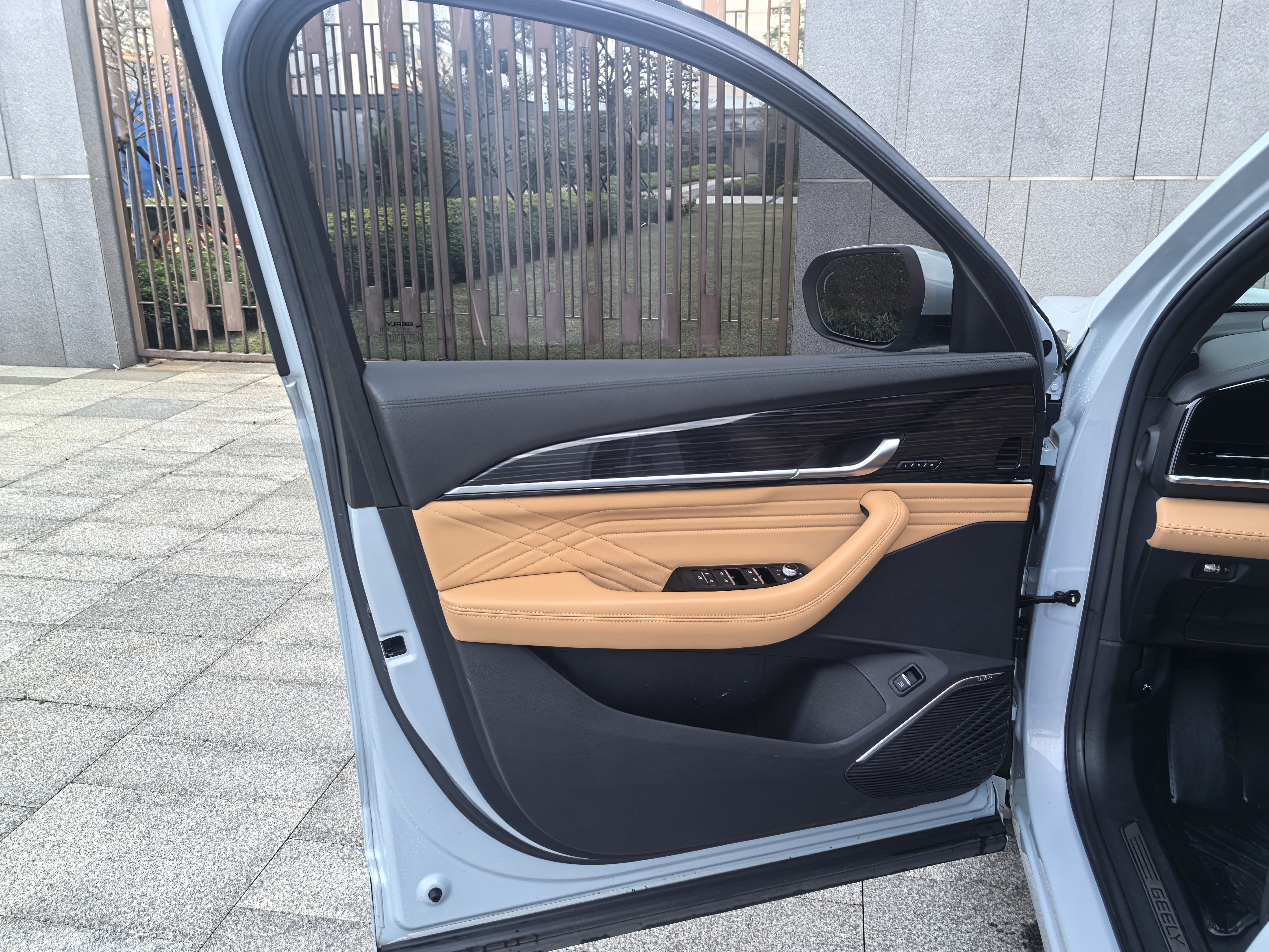 GEELY Monjaro EREV 2023 image de voiture #28