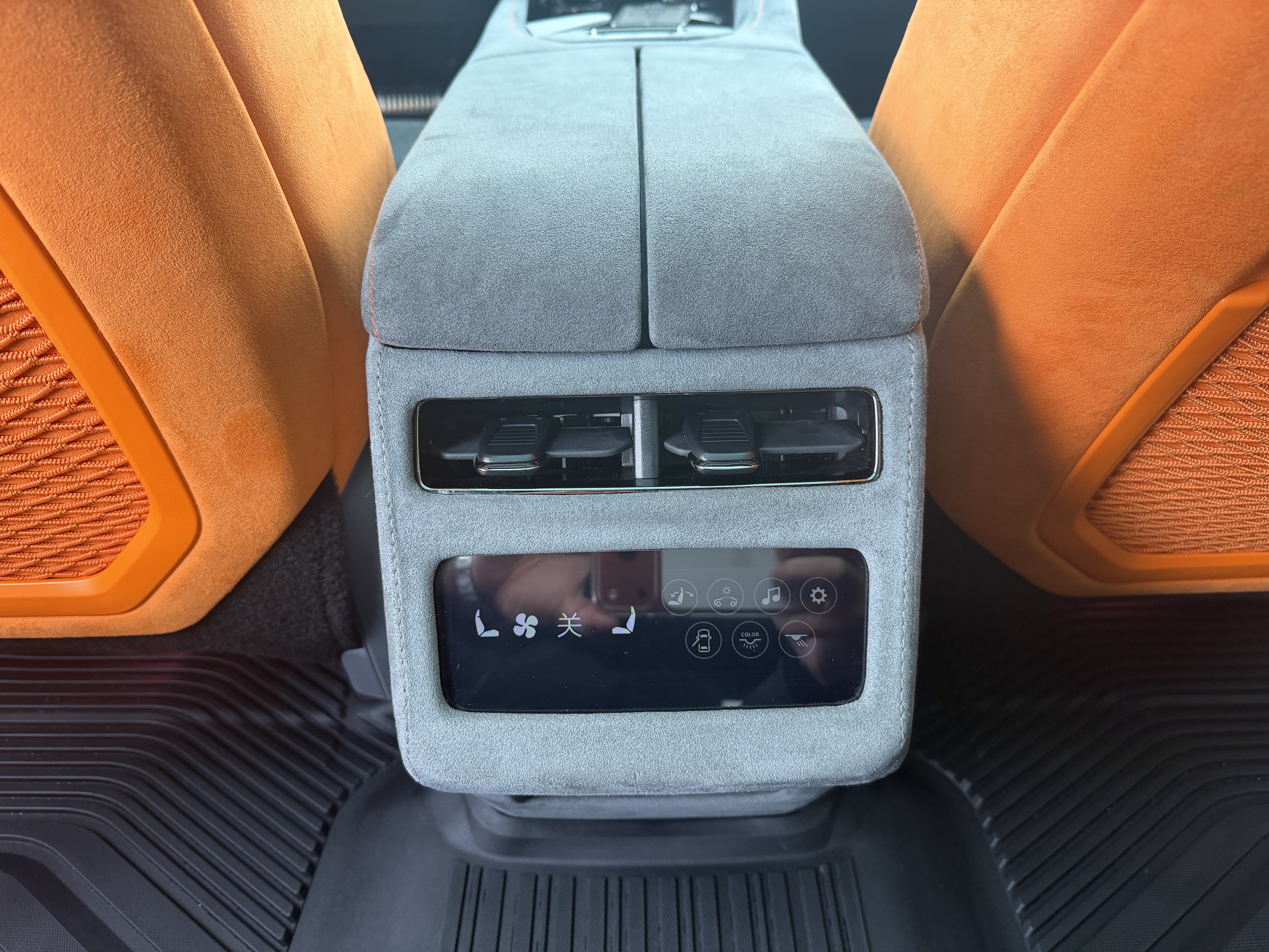 极氪 极氪001 2023 汽车图片 #28