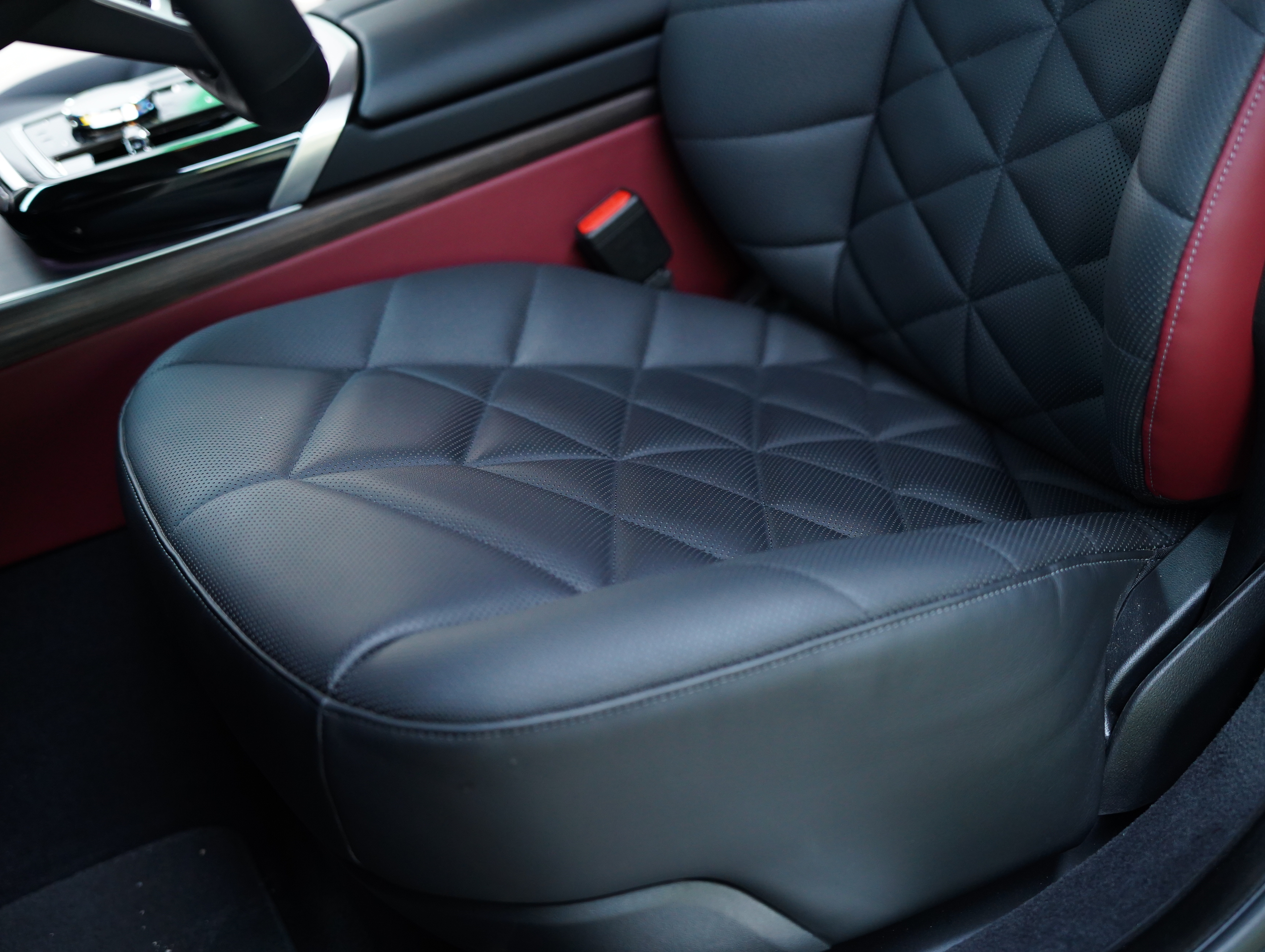 BMW i7 M70L 2023 #28 BMW i7 M70L 2023 car image #28