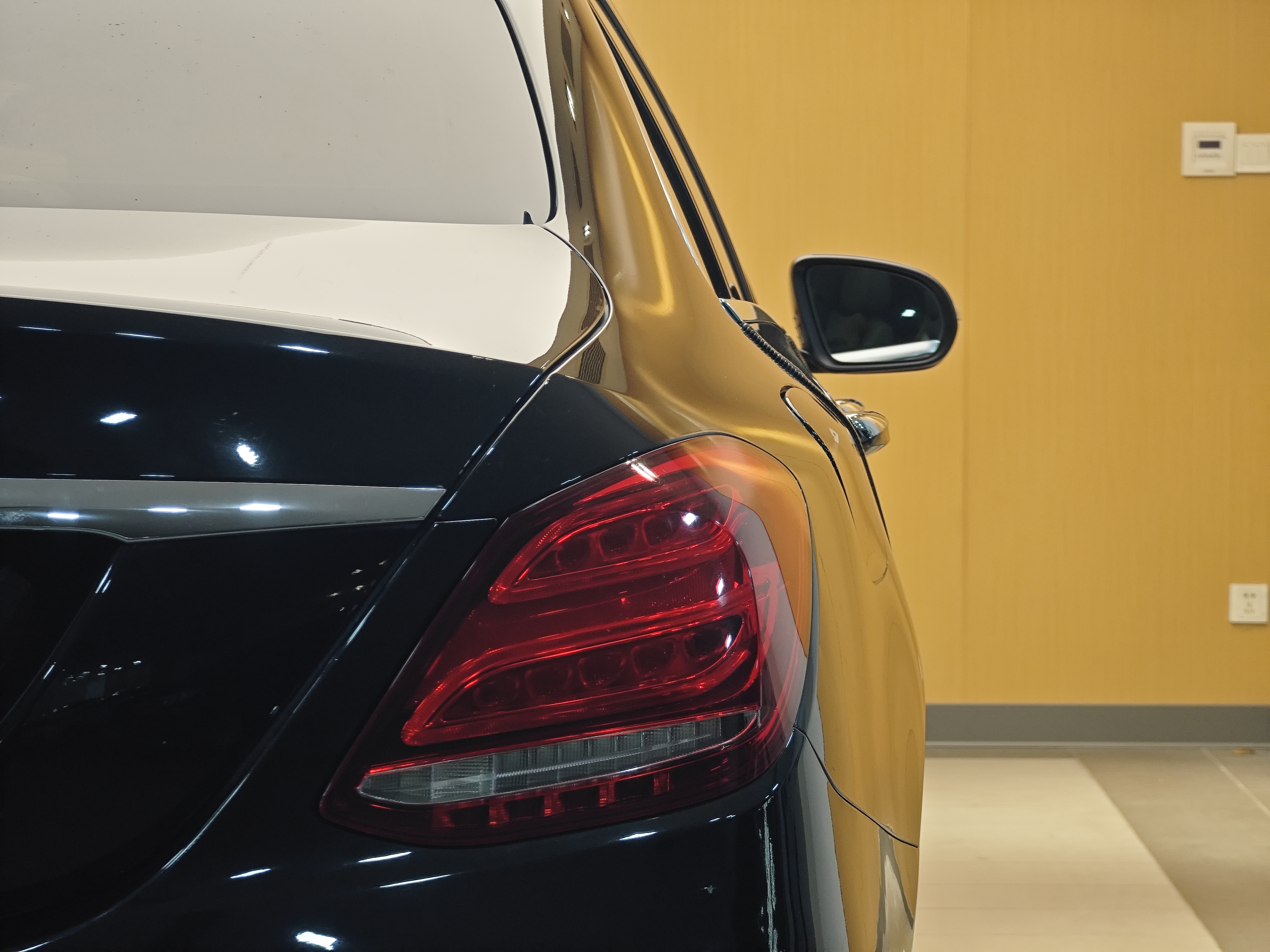Mercedes-Benz C Class 2015 car image #28