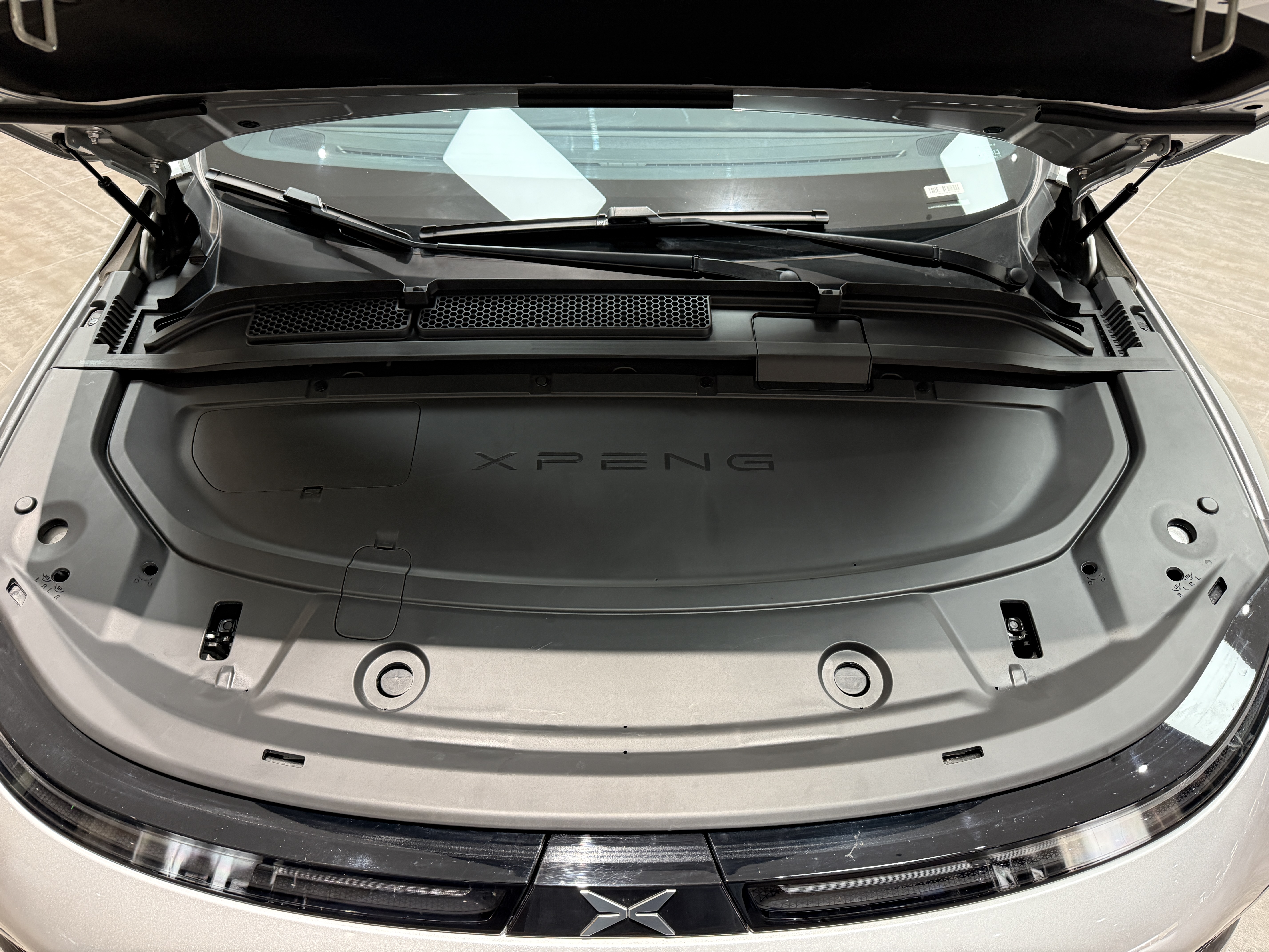 Xpeng G6 2024 صورة سيارة #28