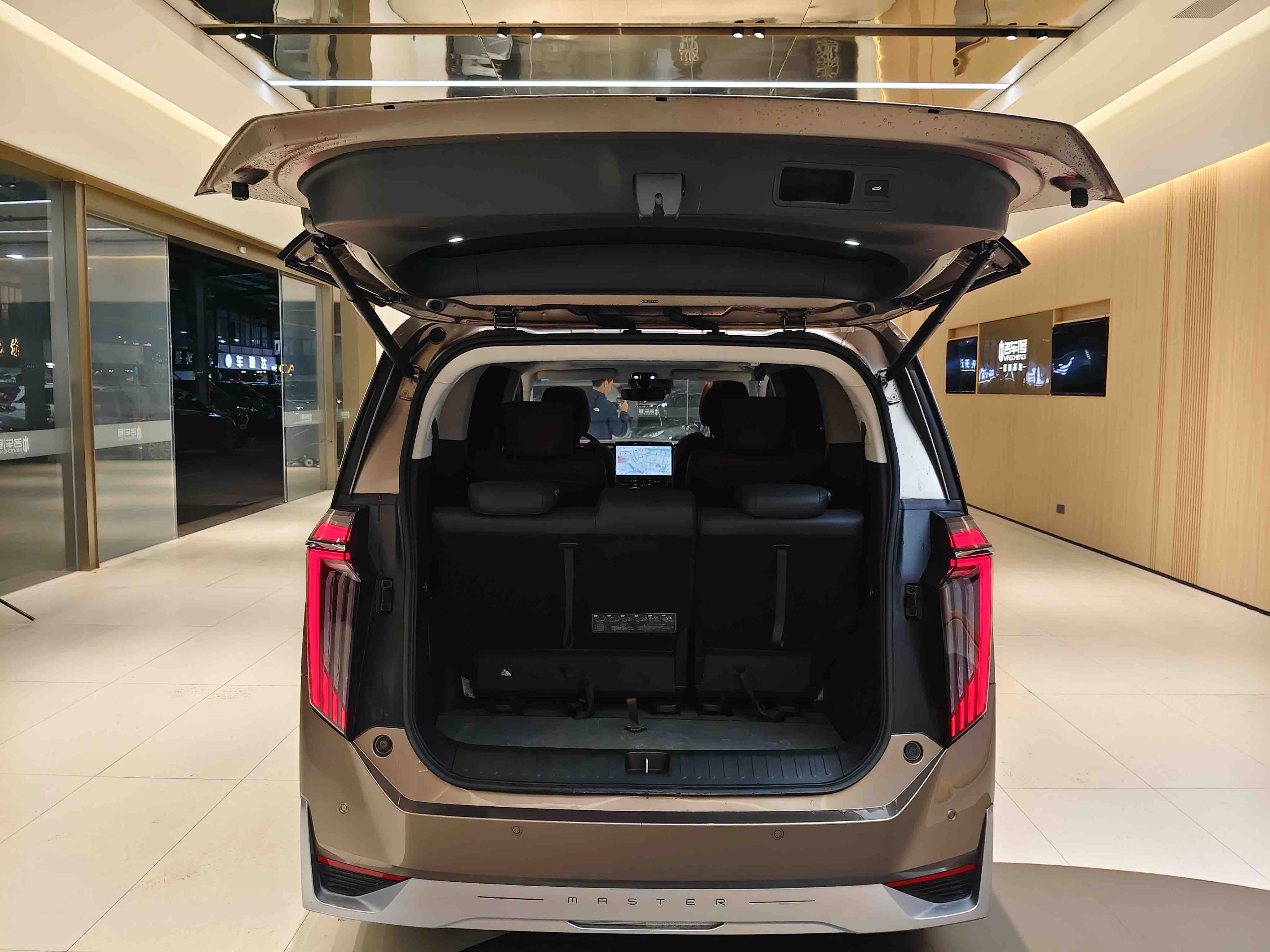 GAC Trumpchi E9 2023 car image #28