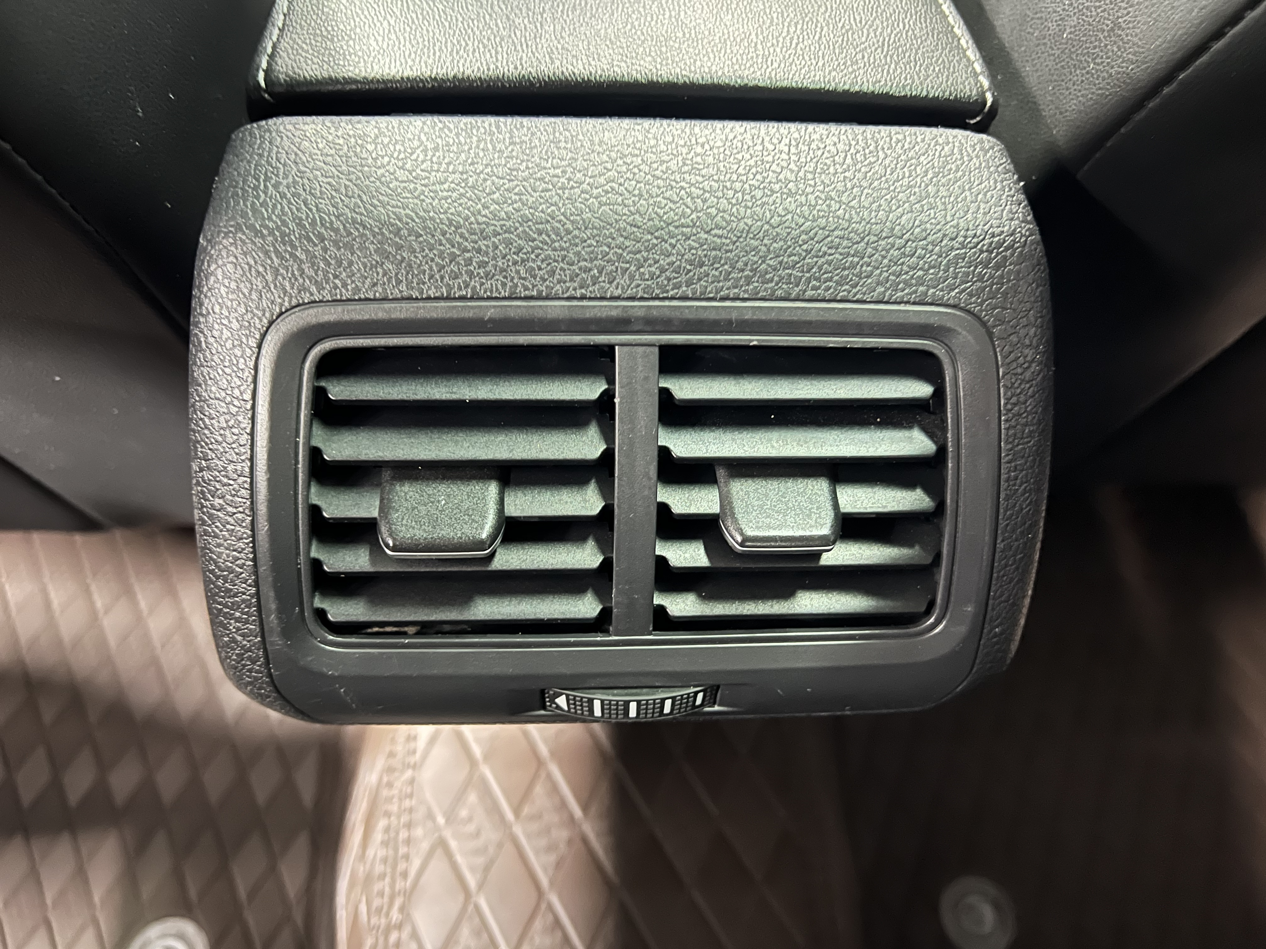 Volkswagen Golf 2015 car image #28