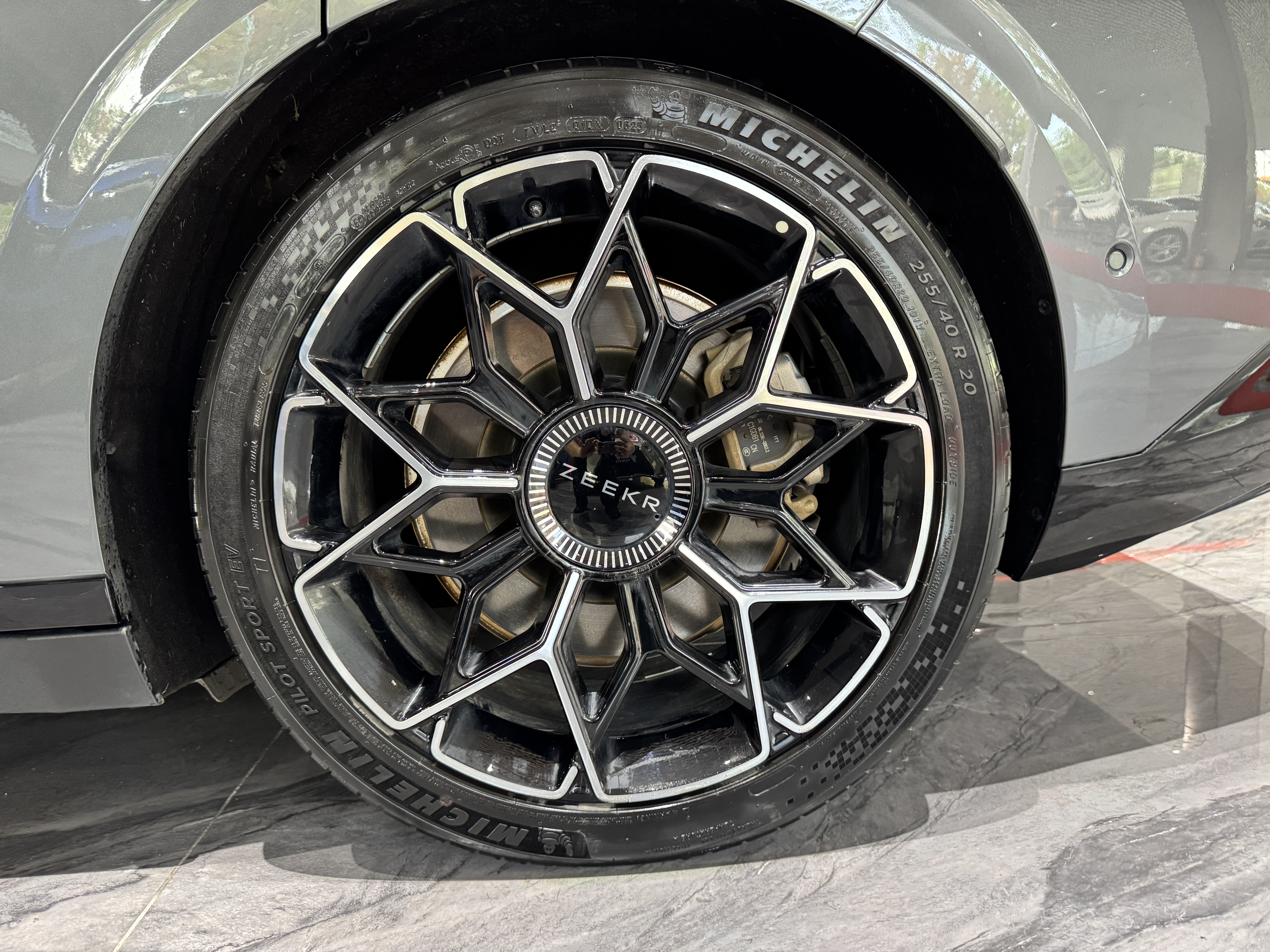 极氪 极氪007 2024 汽车图片 #28