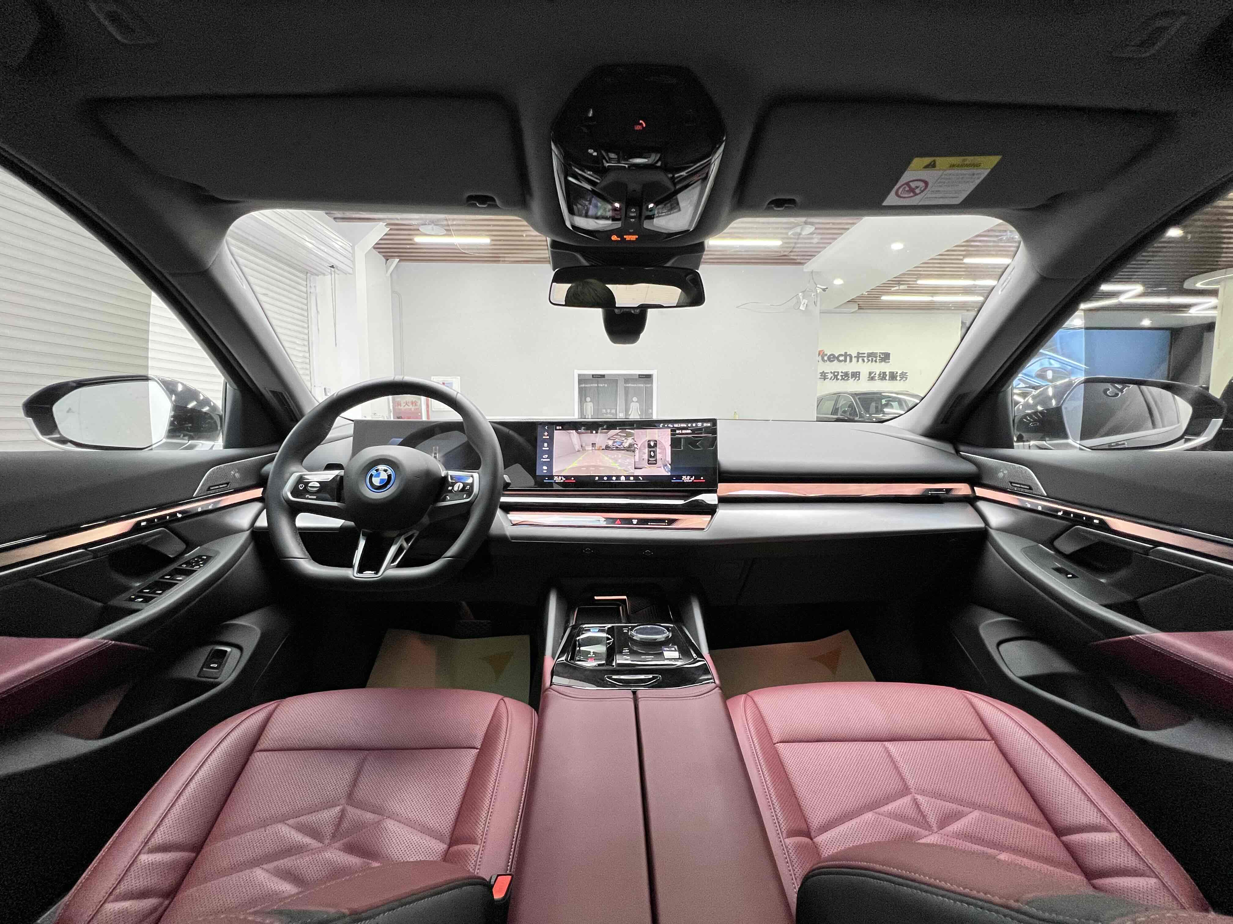 BMW i5 M60 2025 #28 BMW i5 M60 2025 car image #28