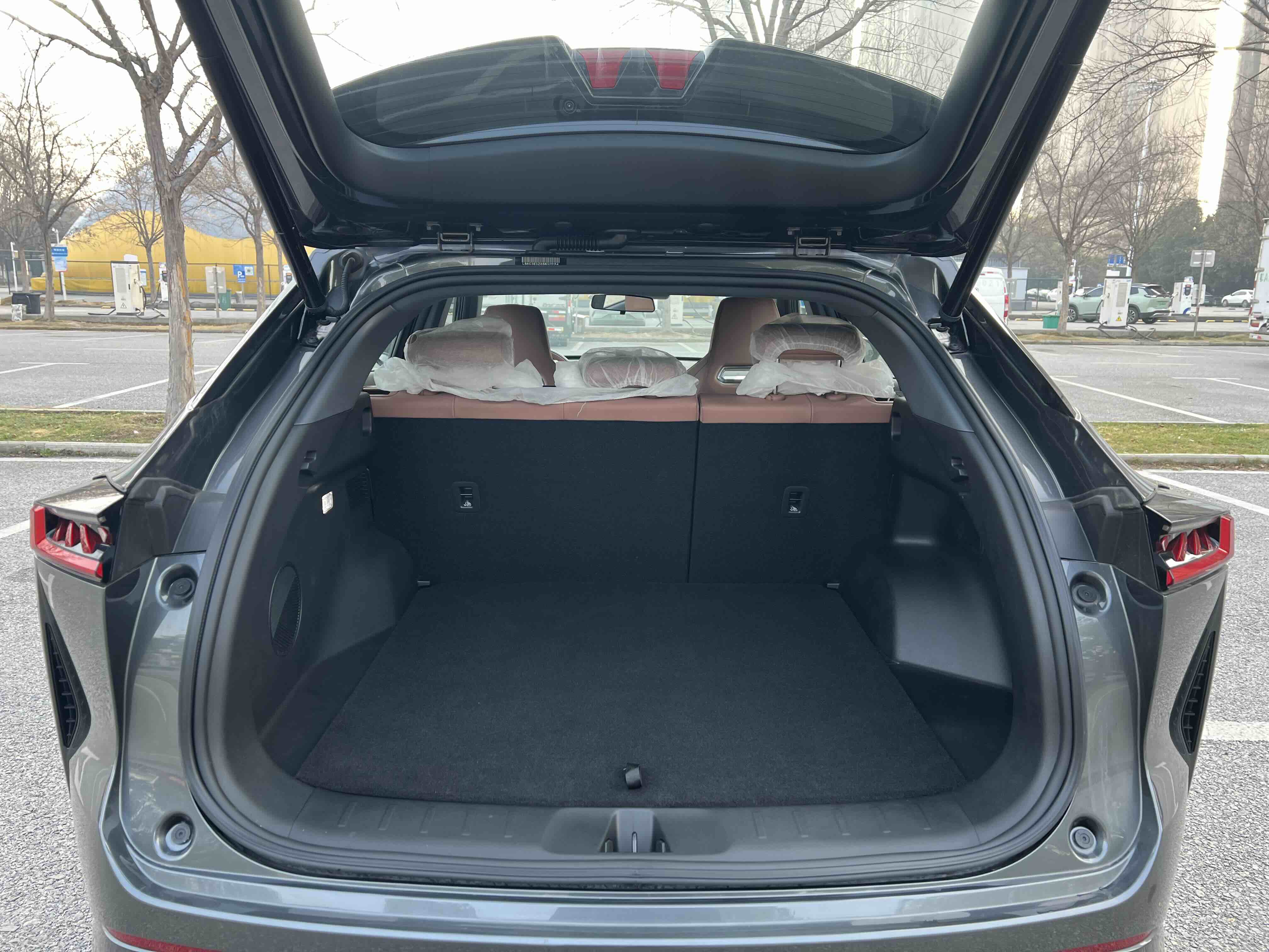 Changan UNI-Z PHEV 2026 car image #28