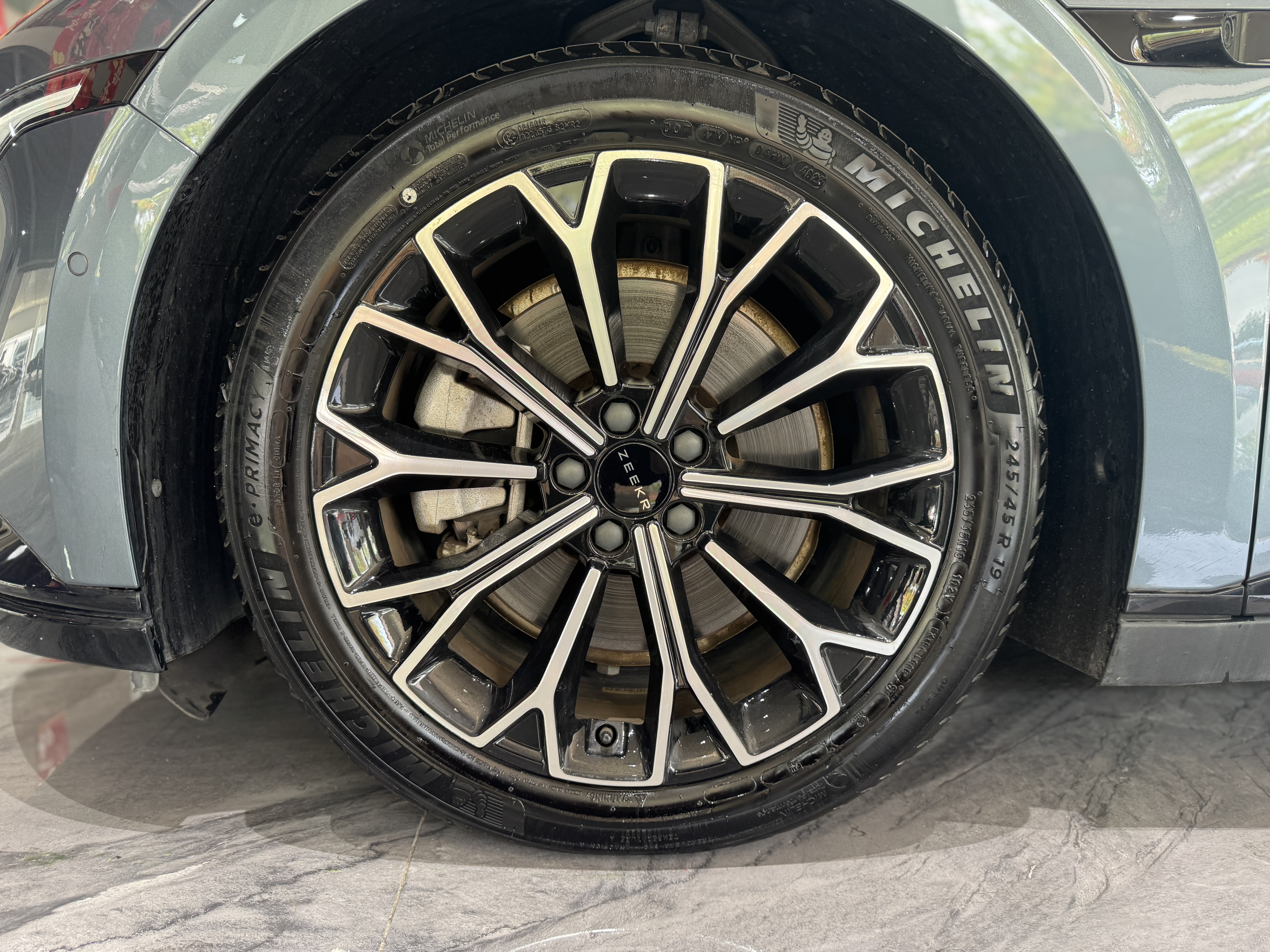 极氪 极氪007 2024 汽车图片 #28