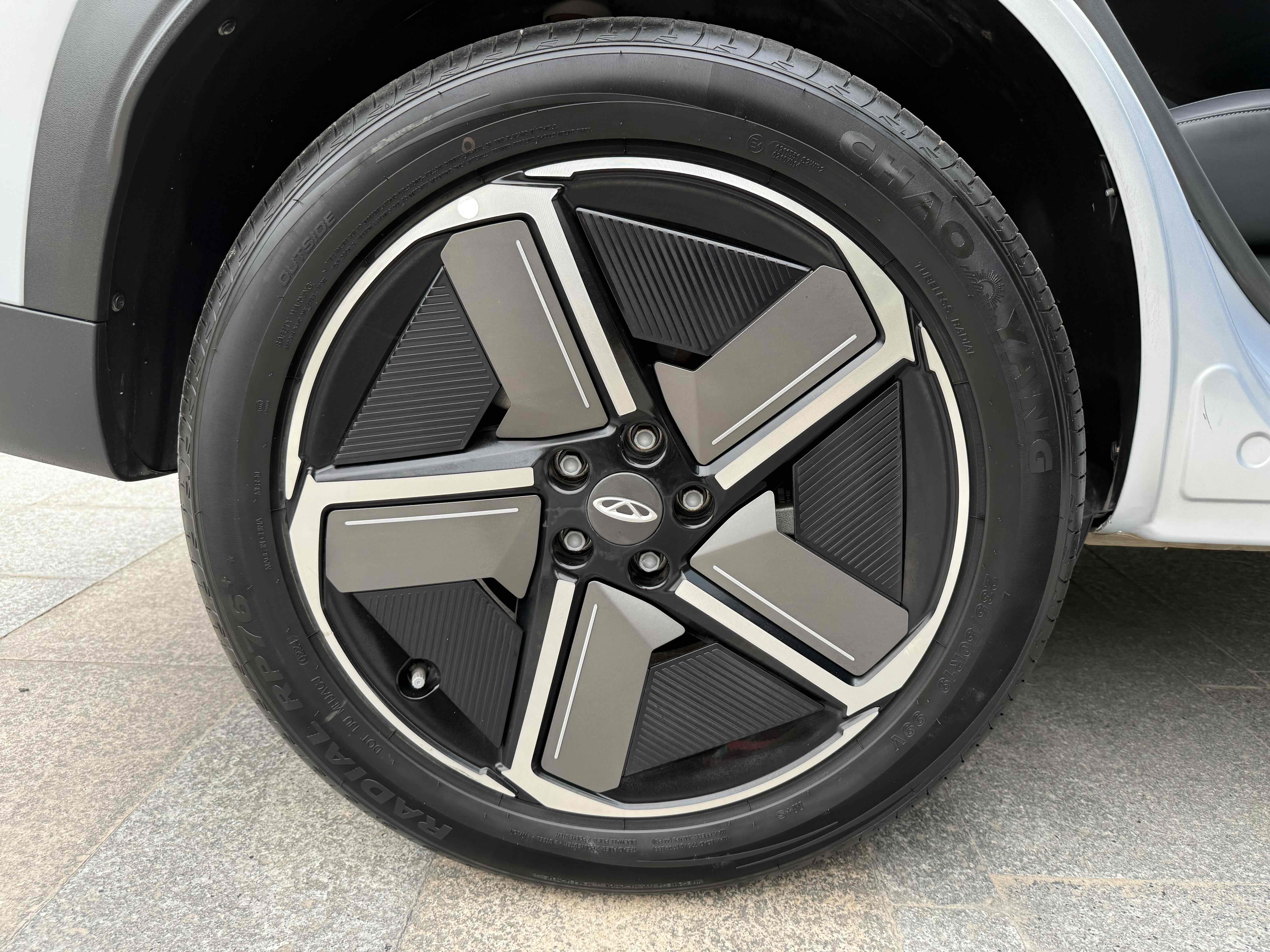 Chery Exploration 06 C-DM 2024 immagine di auto #28