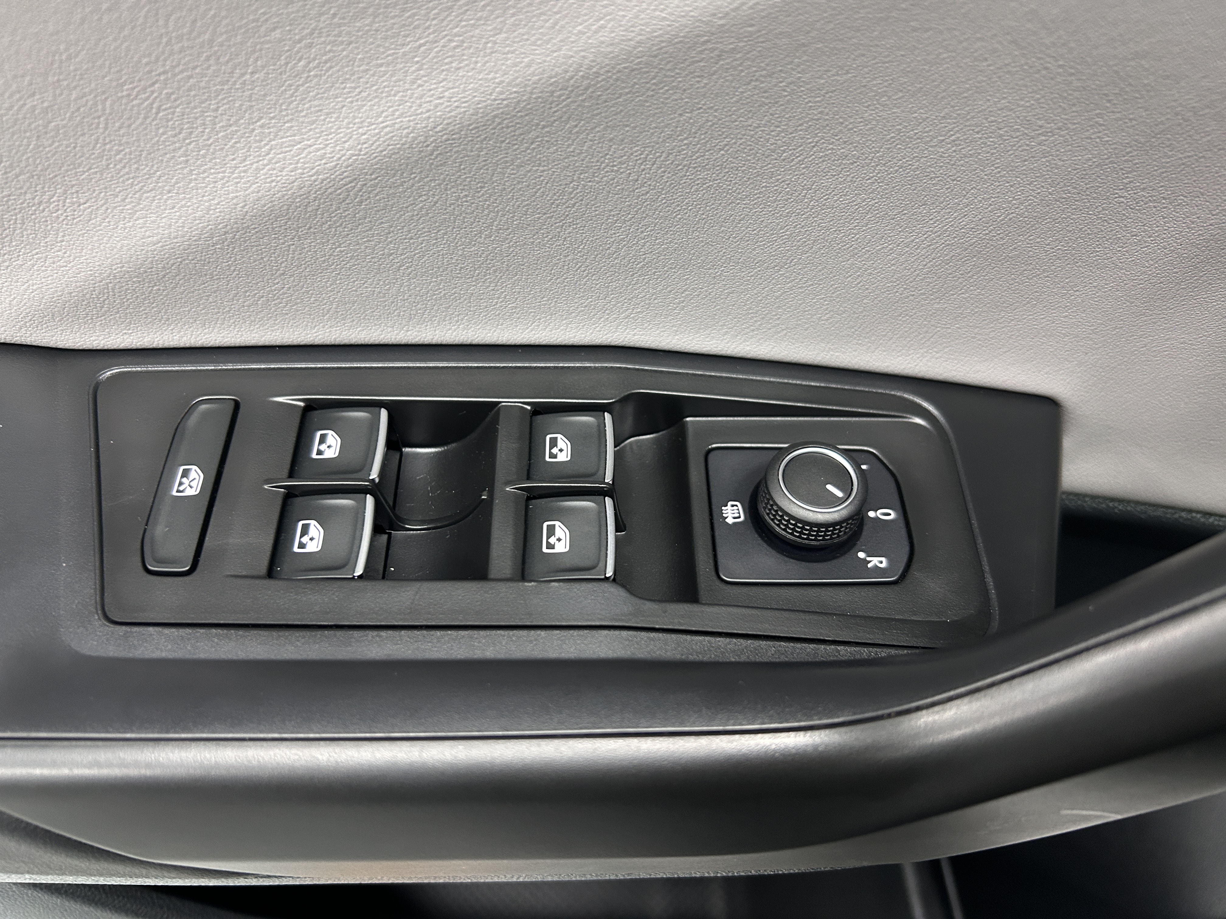 大众 T-ROC探歌 2025 汽车图片 #28