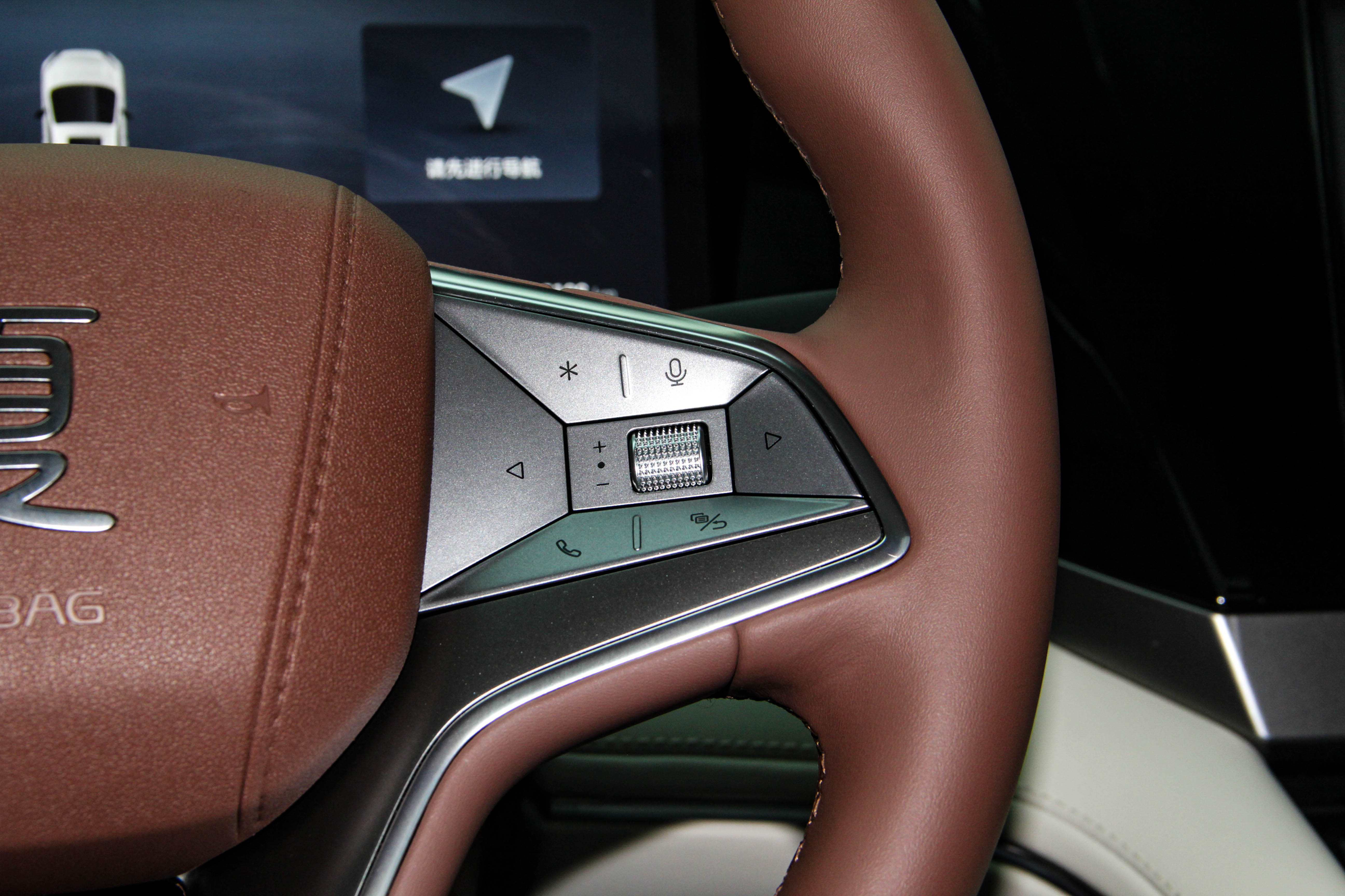 BYD Xia 2025 #28 BYD Xia 2025 immagine di auto #28