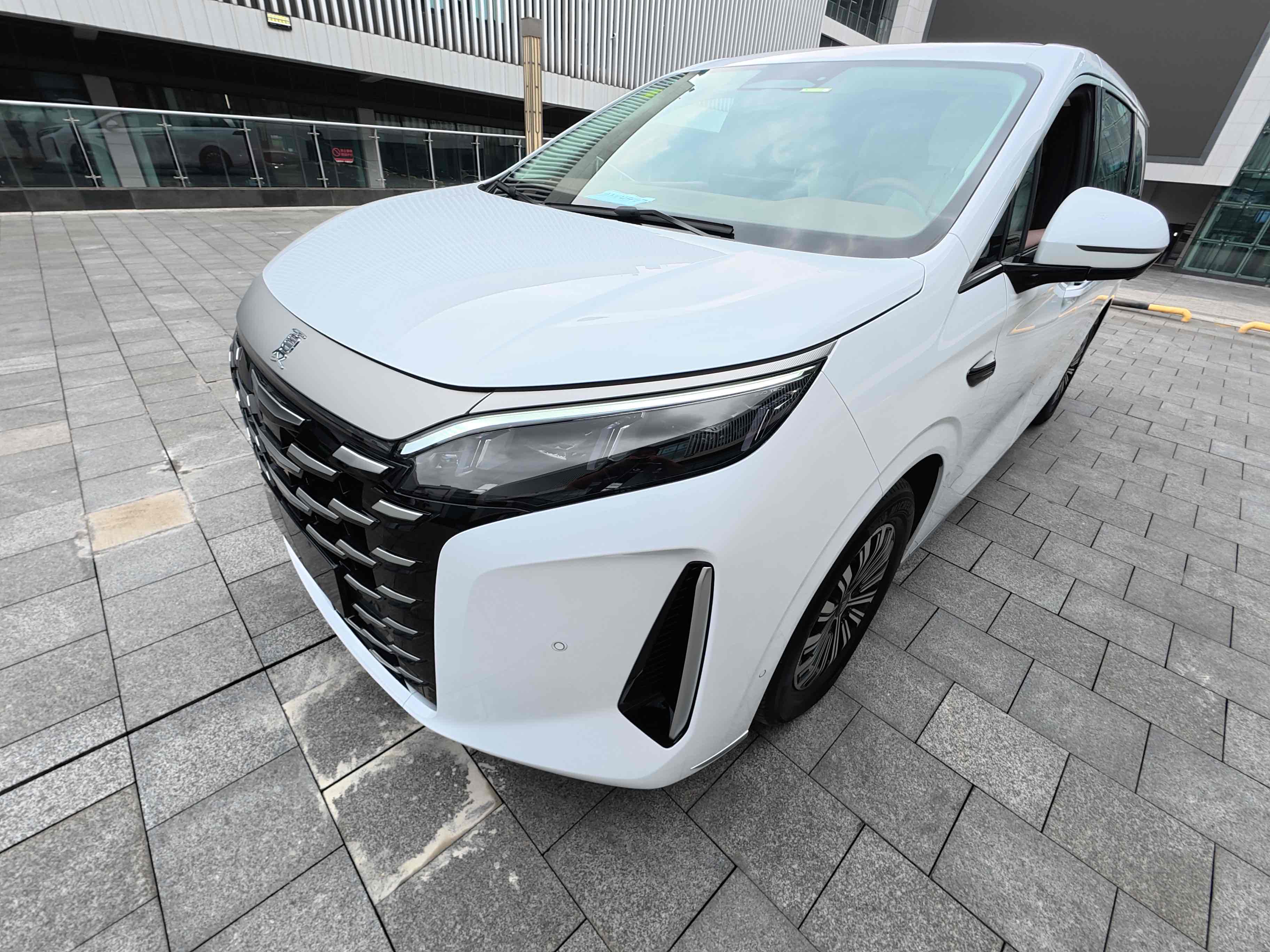 BYD Xia 2025 #28 BYD Xia 2025 car image #28