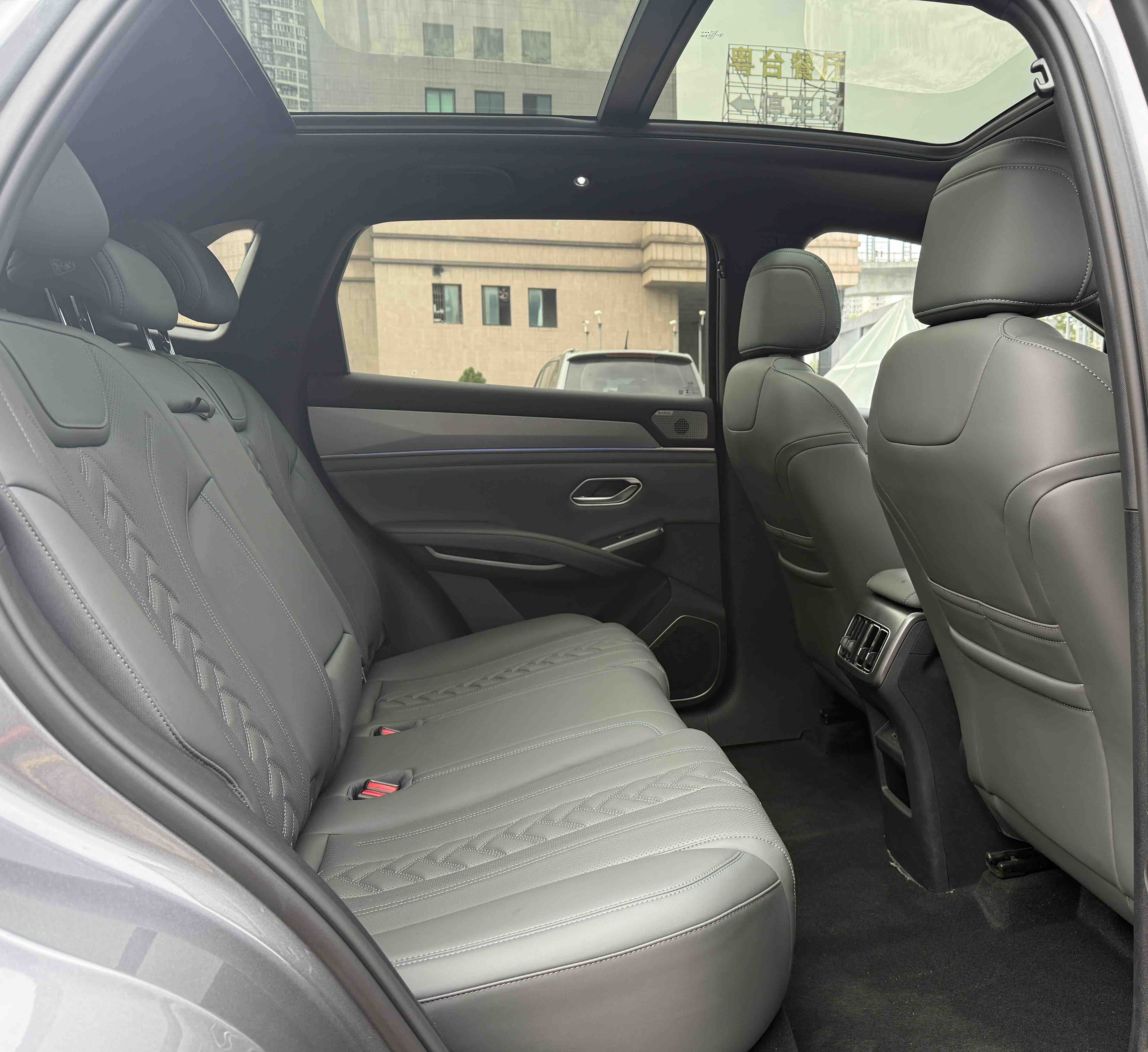 BYD Song 2025 #28 BYD Song 2025 car image #28