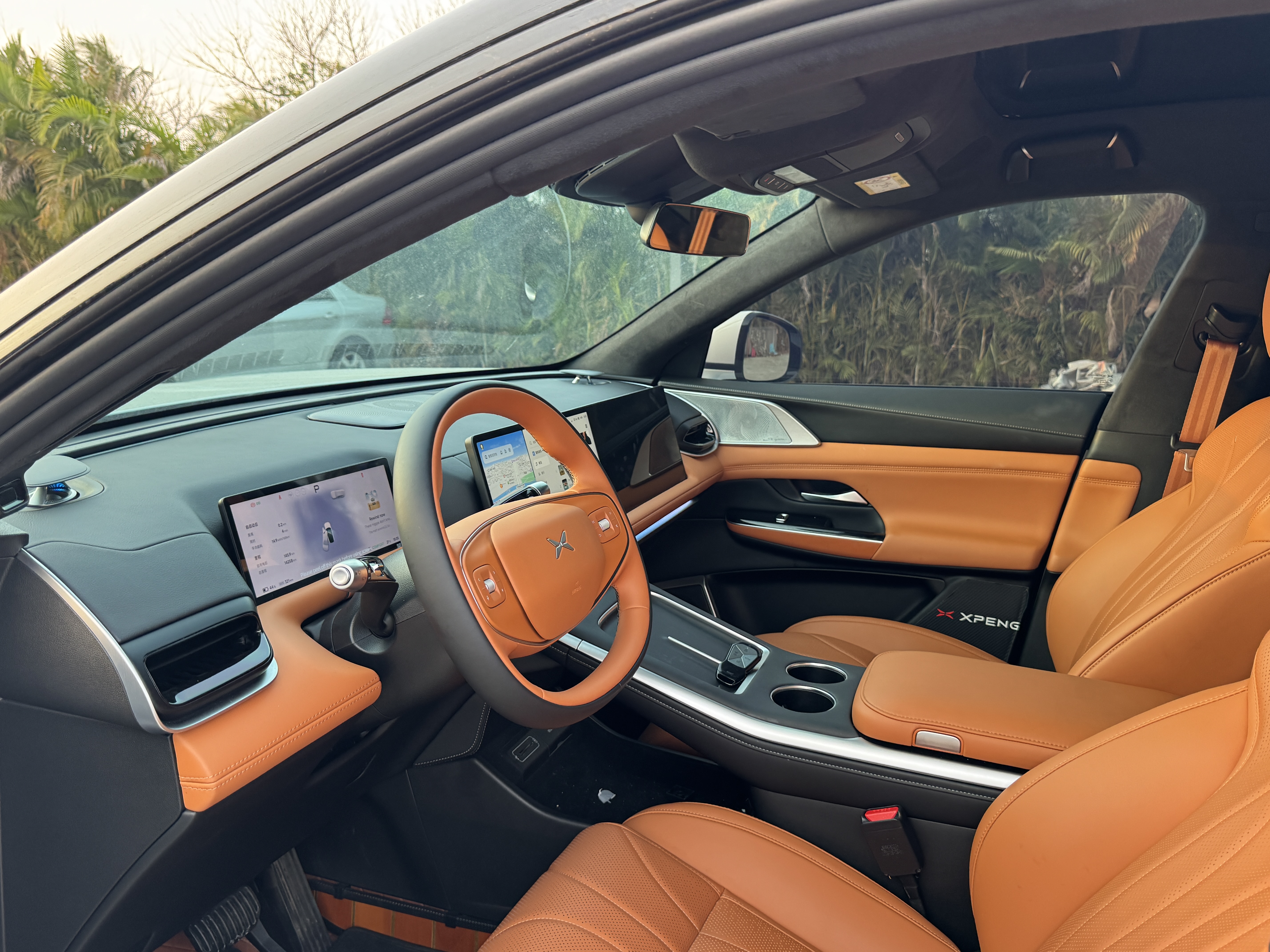 Xpeng G9 2025 car image #28