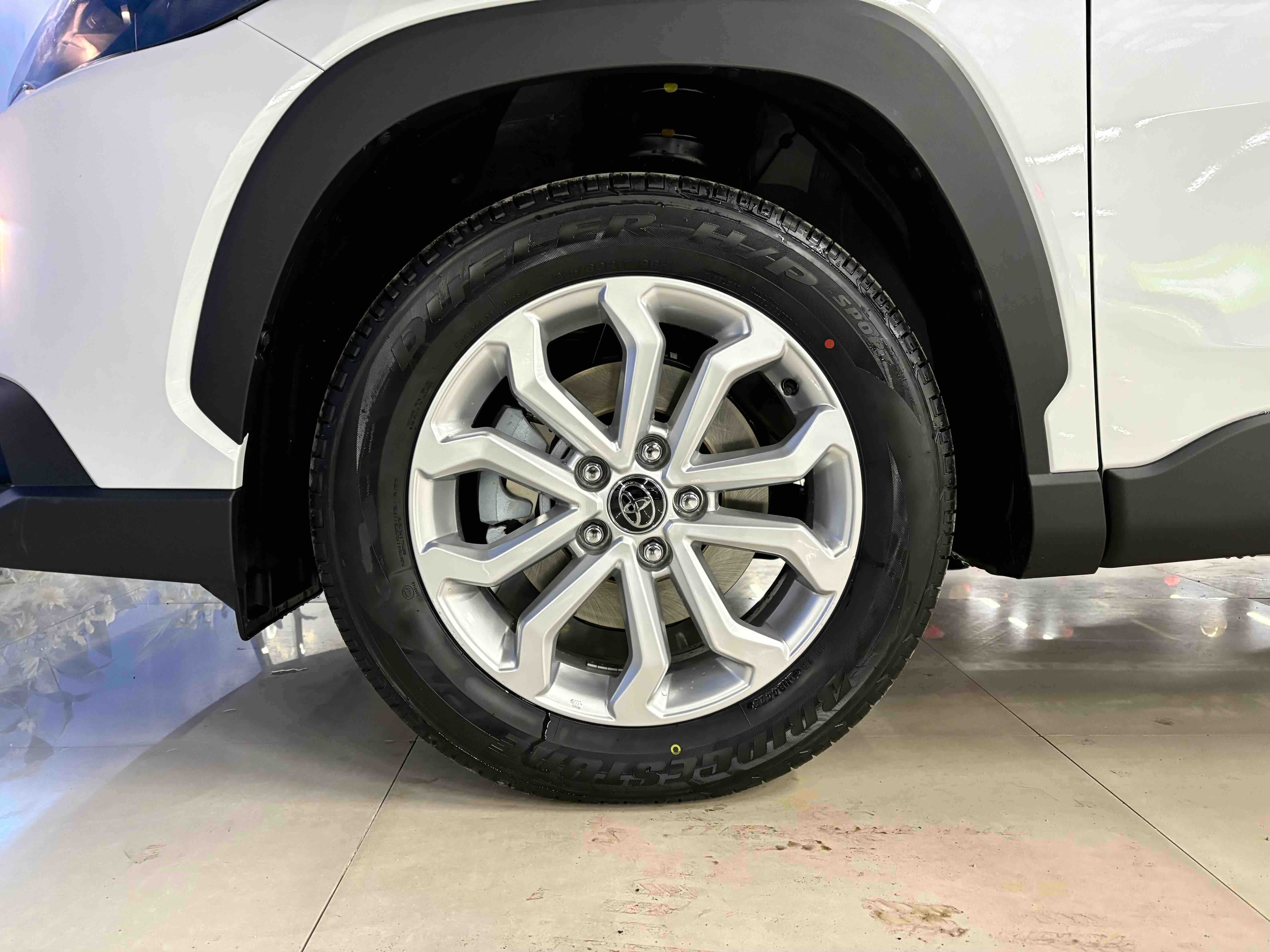 Toyota Frontlander 2026 car image #28