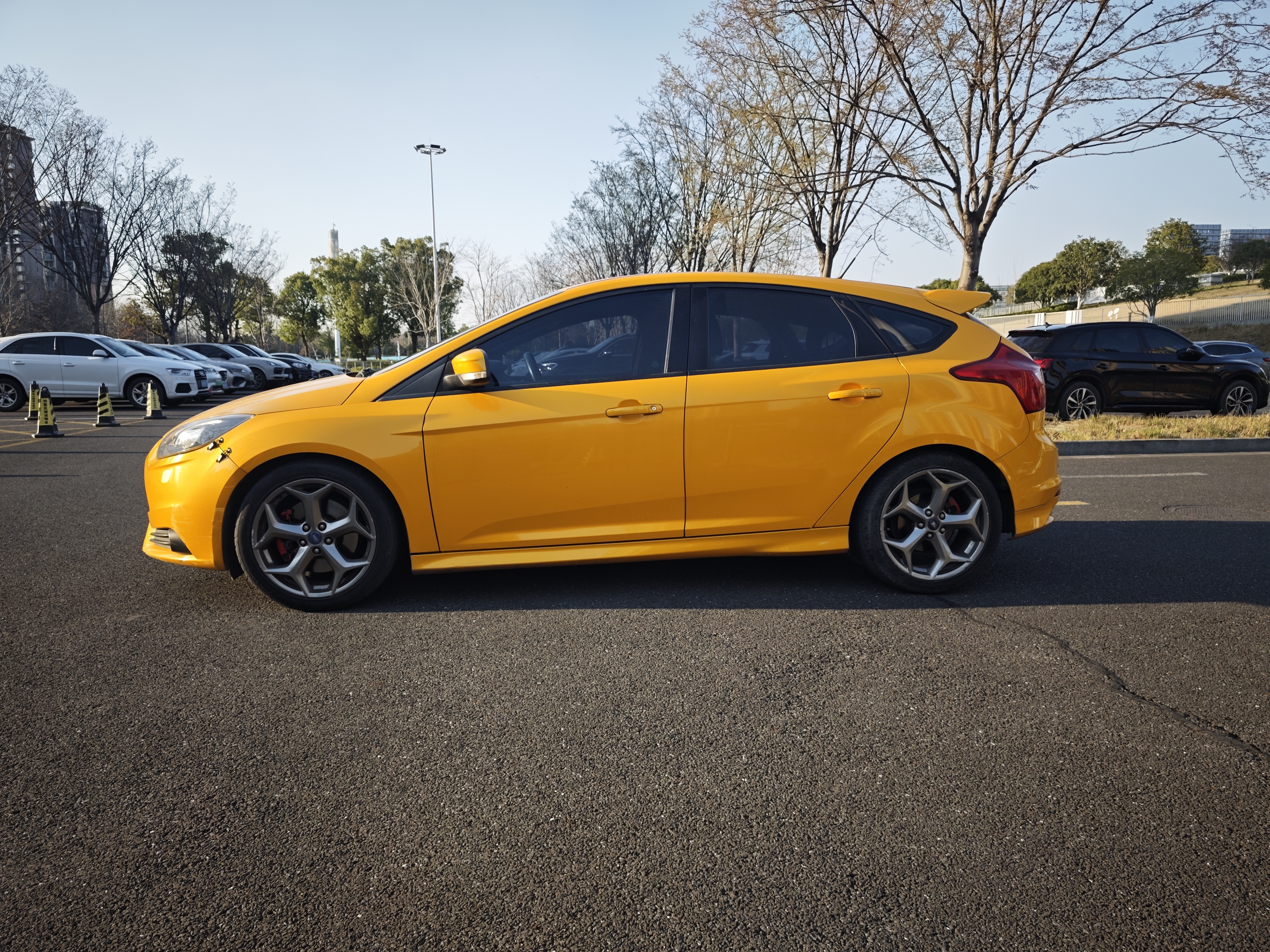 Ford Focus (Imported) 2013 car image #28