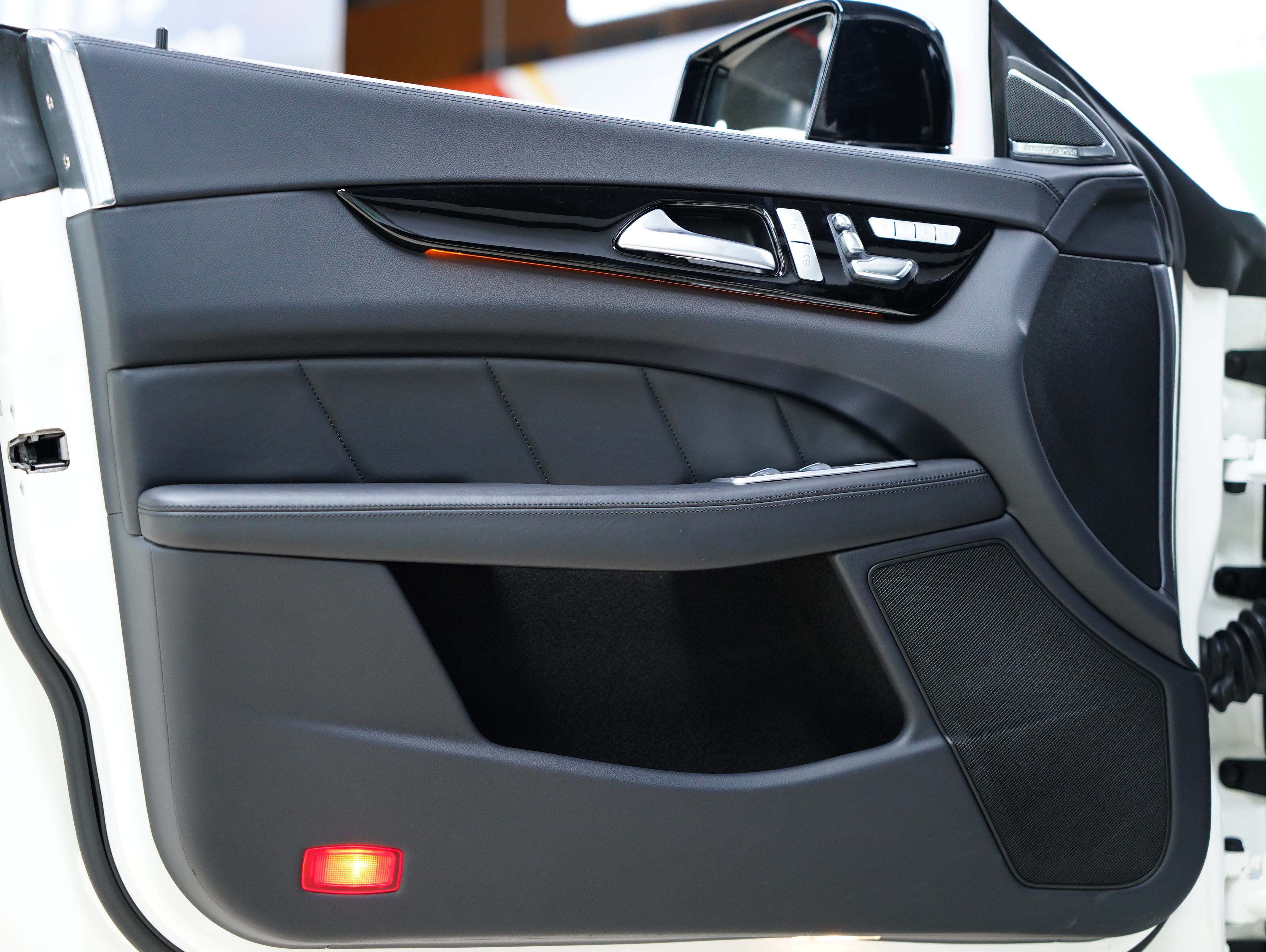 Mercedes-Benz CLS AMG 2017 car image #28