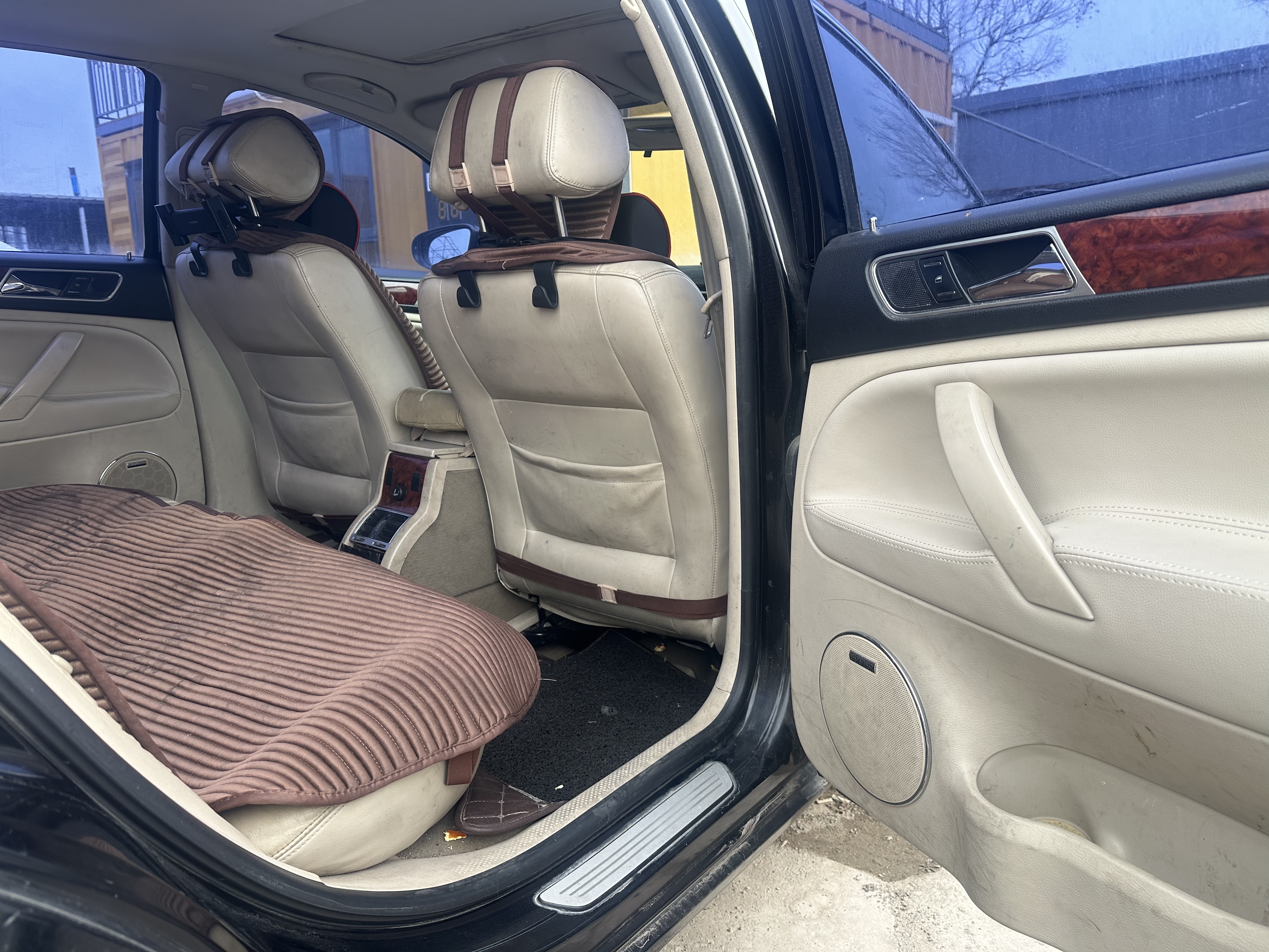 Volkswagen Passat Lingyu 2011 #28 Volkswagen Passat Lingyu 2011 car image #28