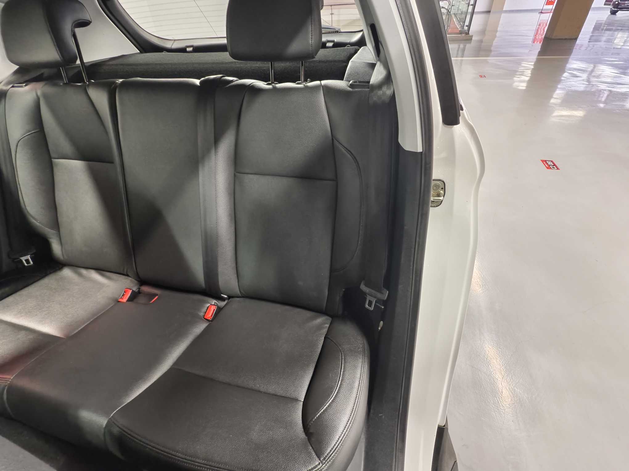 Peugeot 2008 2015 car image #28