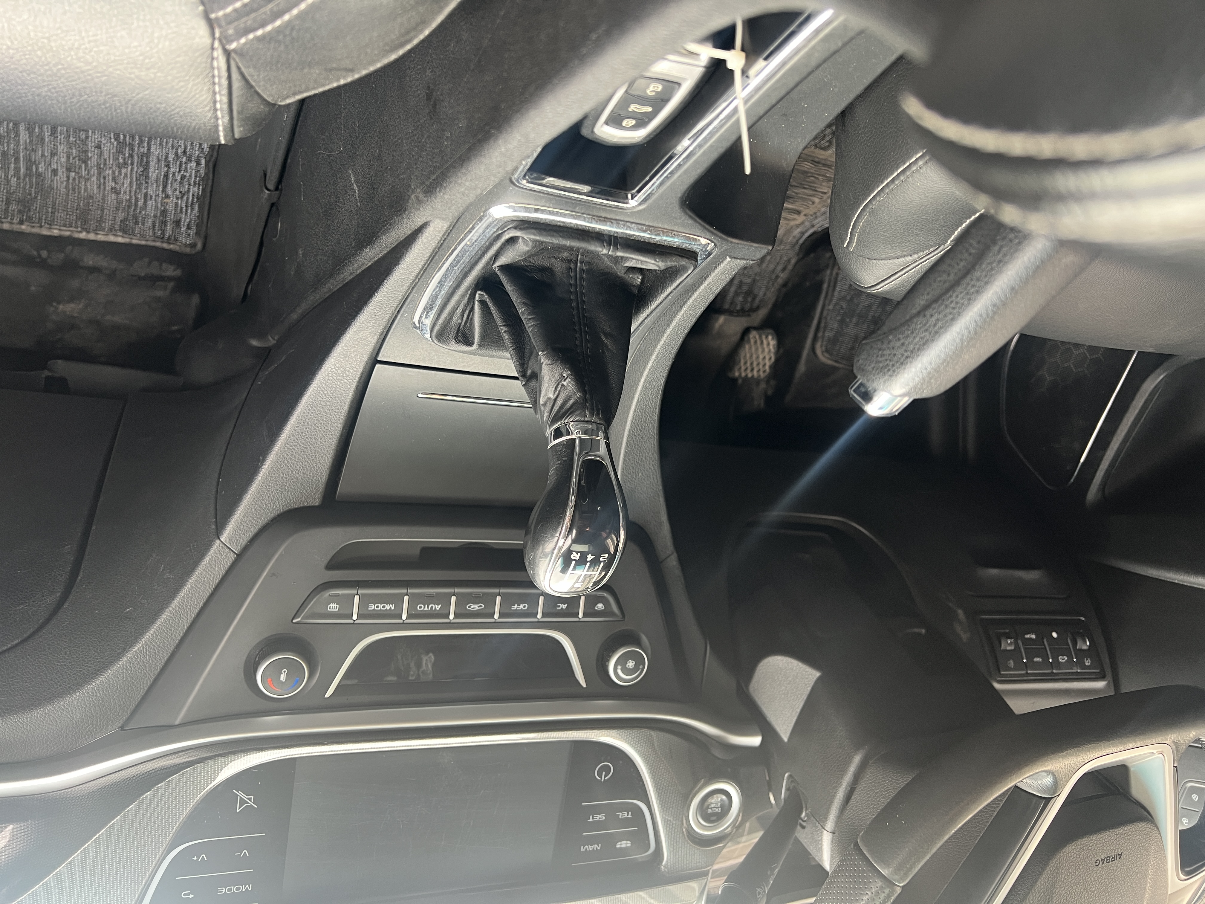 GEELY Emgrand 2017 #28 GEELY Emgrand 2017 car image #28