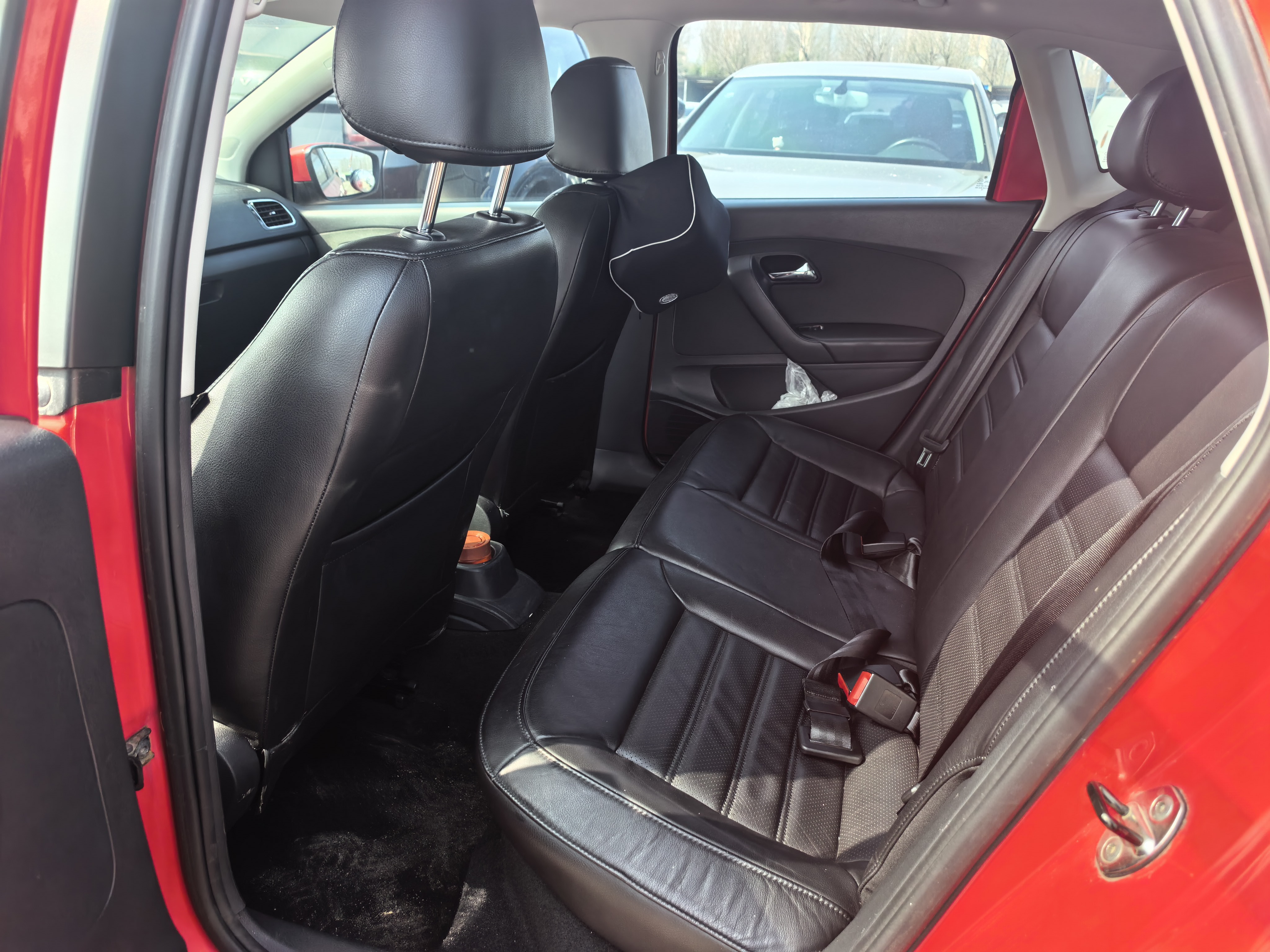 Polo 2012 car image #28