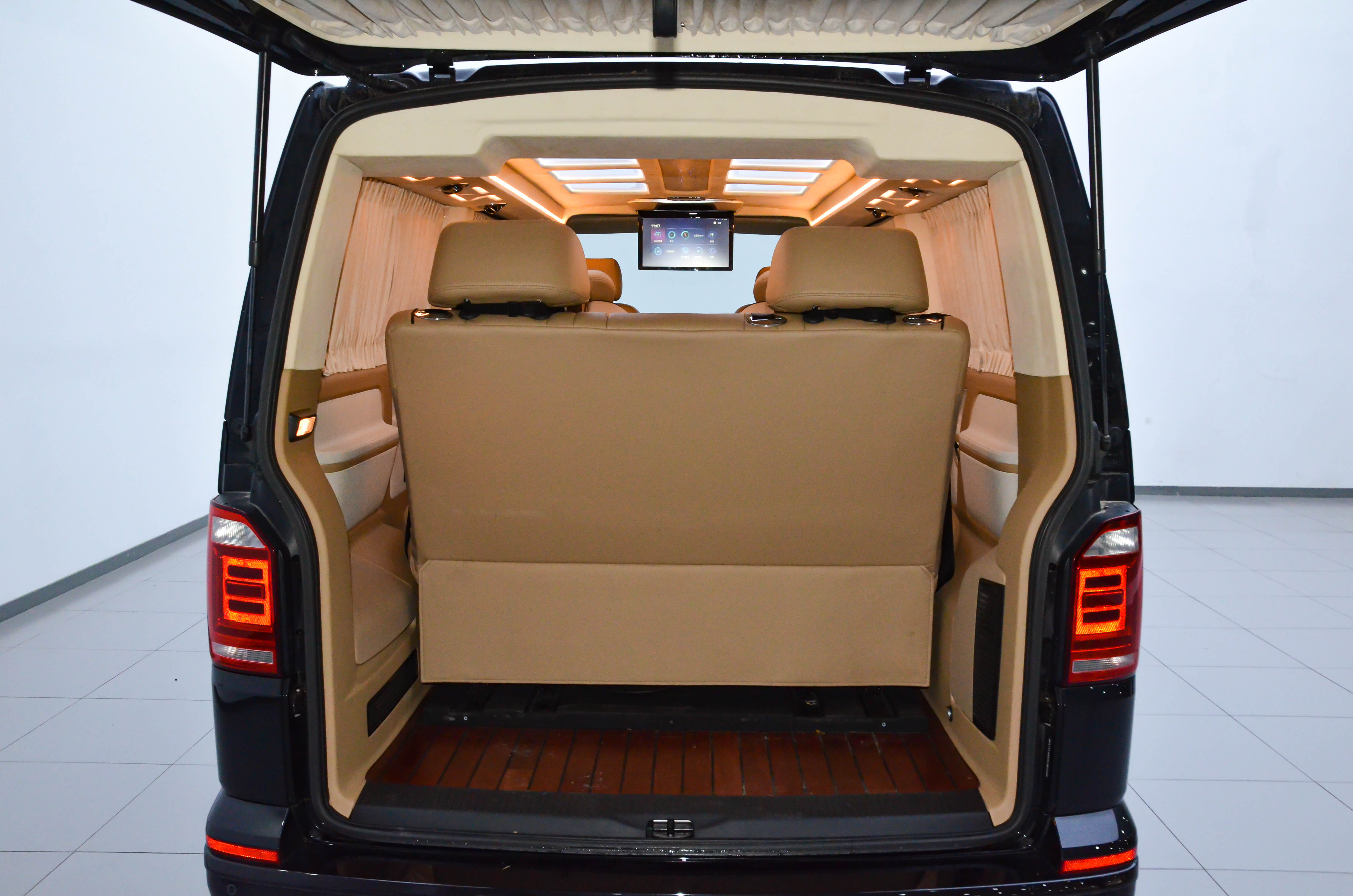 Volkswagen Caravelle 2020 car image #28