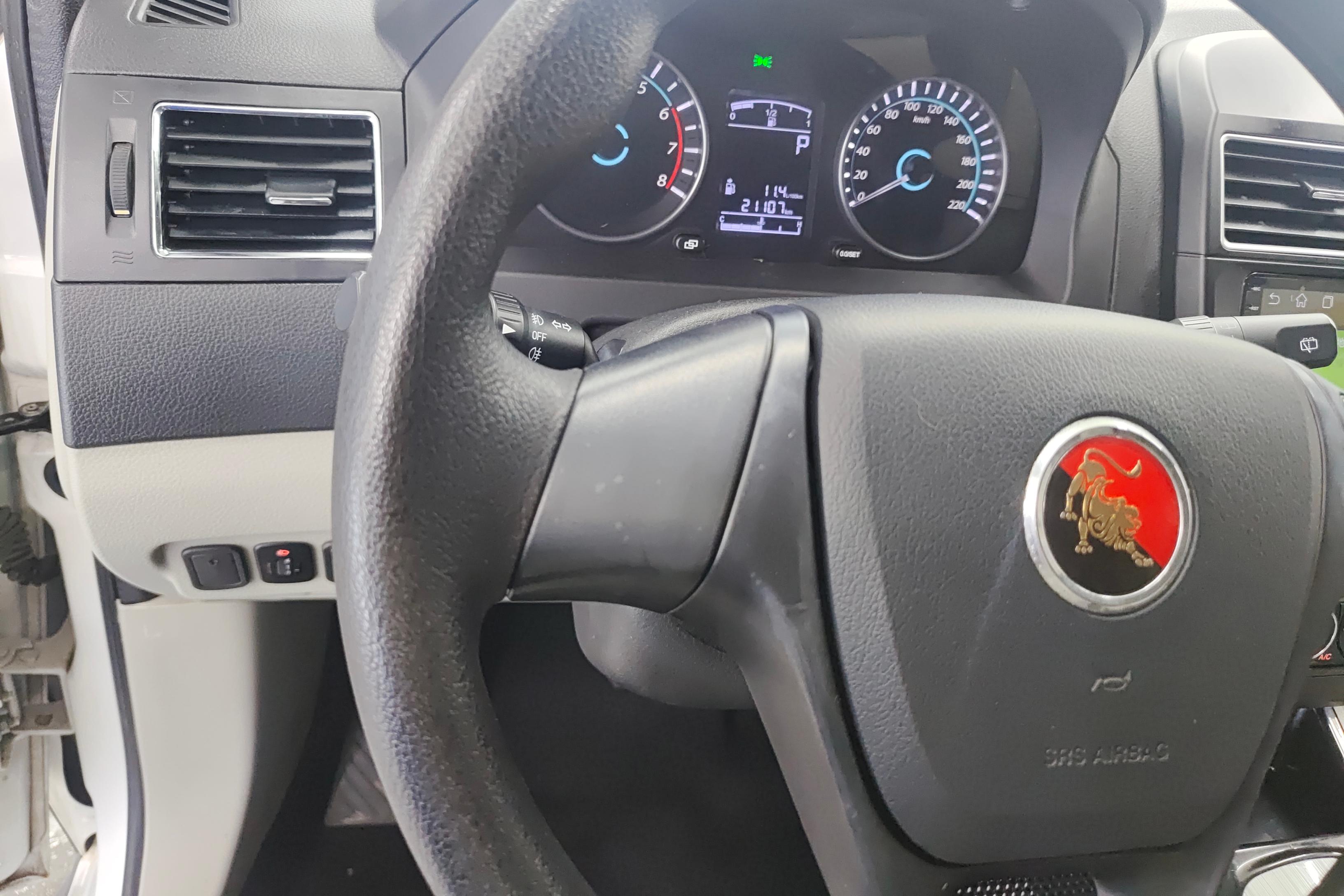 Forthing JOYEAR XV 2017 car image #28