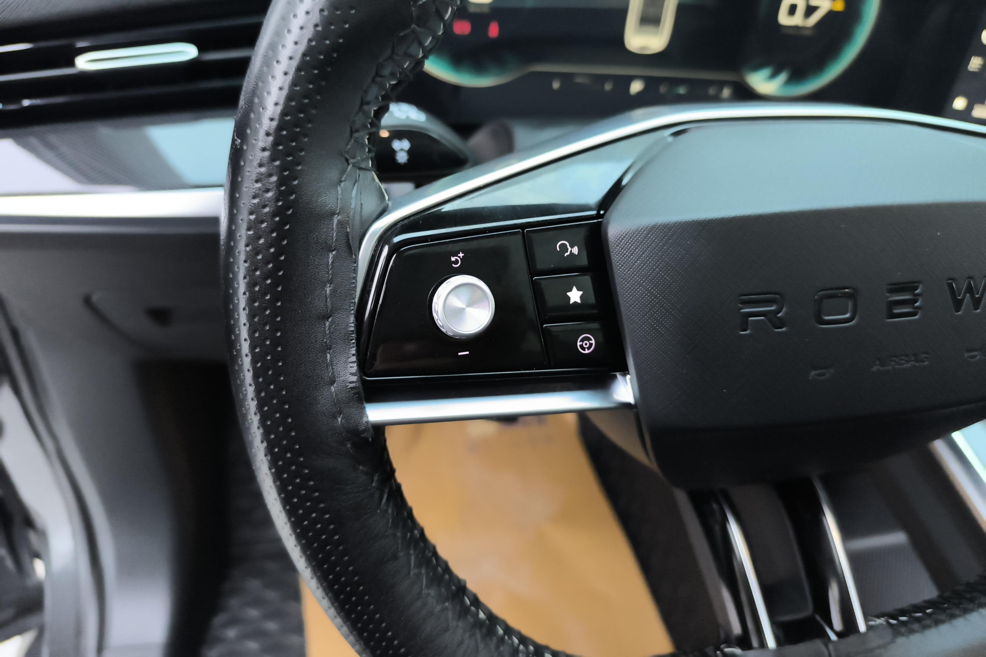 Roewe RX5 MAX 2023 изображение автомобиля #28