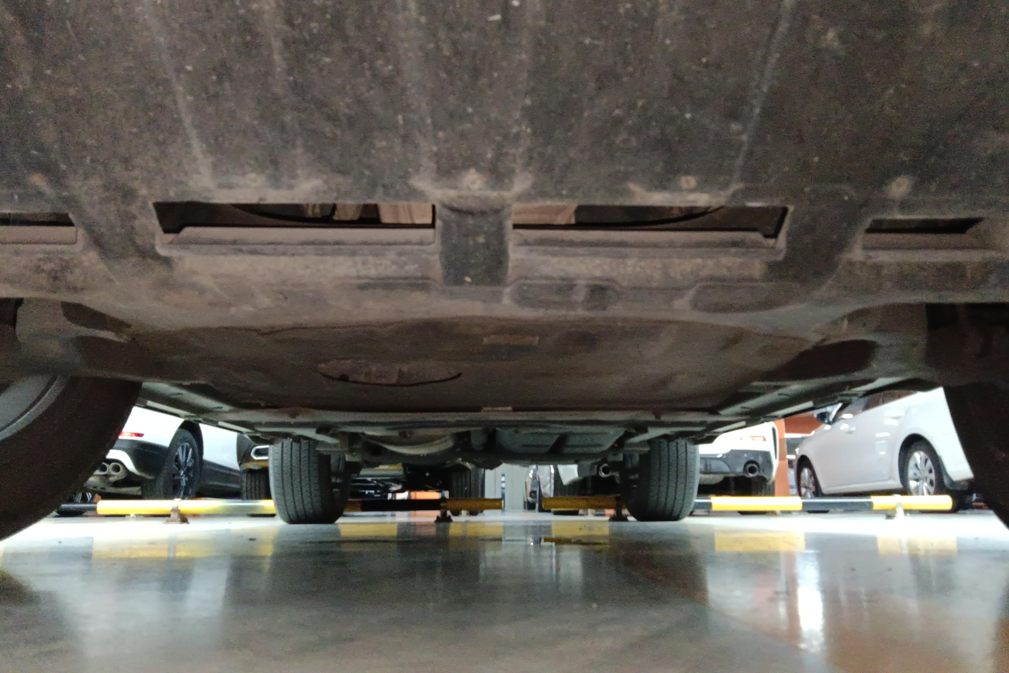 Roewe RX8 2018 изображение автомобиля #28