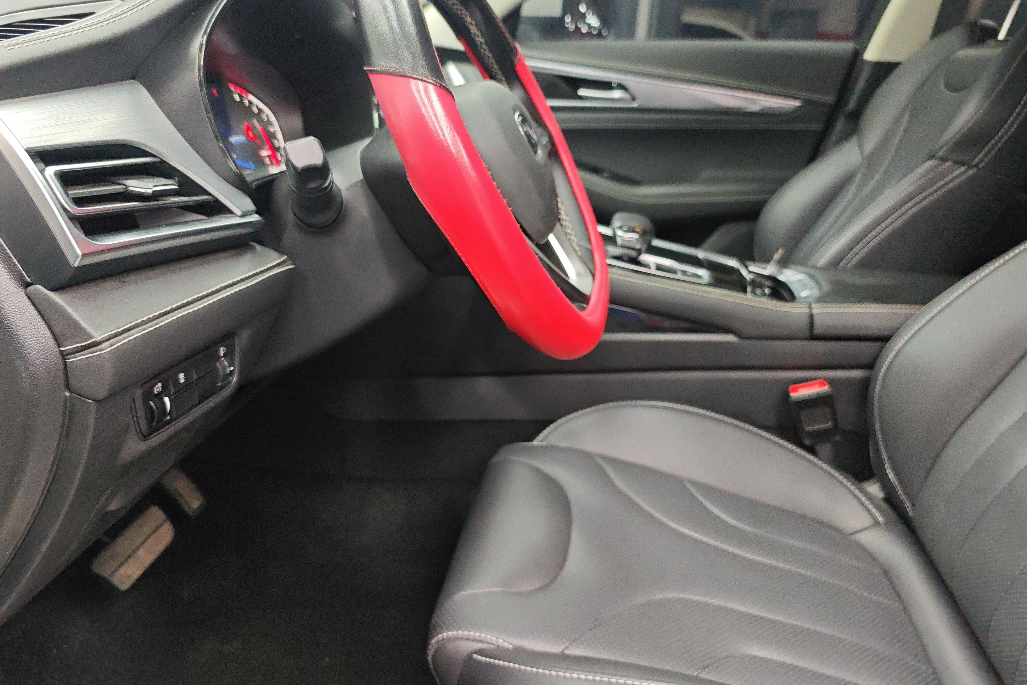 Changan CS85 Coupe 2022 car image #28