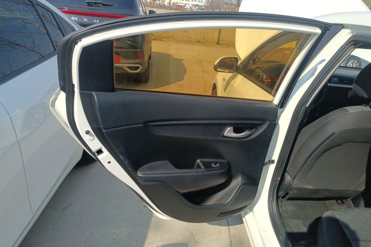 起亚 起亚K2 2017 汽车图片 #28