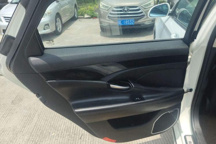 GEELY Ulion 2016 imagem de carro #28