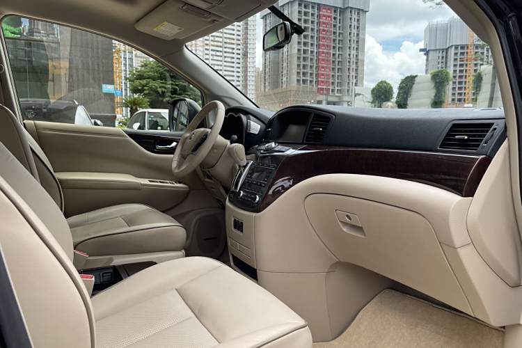 日产 贵士 2016 汽车图片 #28