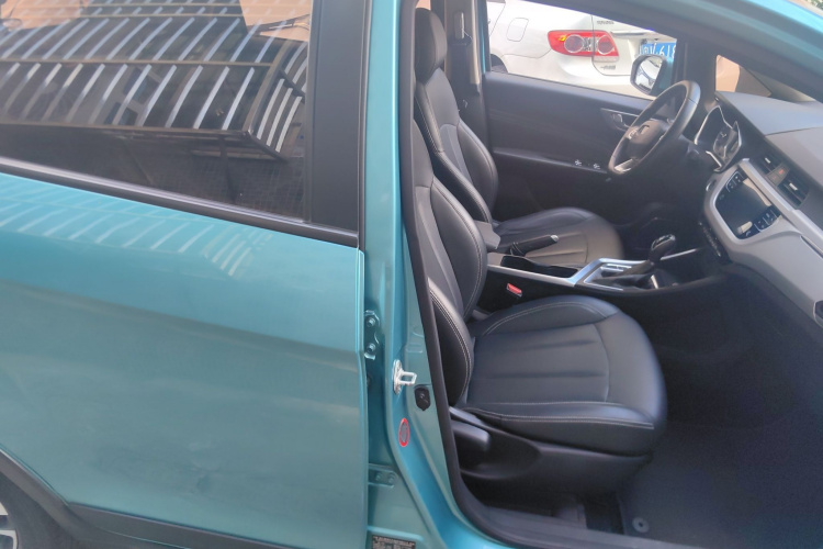 Vision X3 2019 car image #28