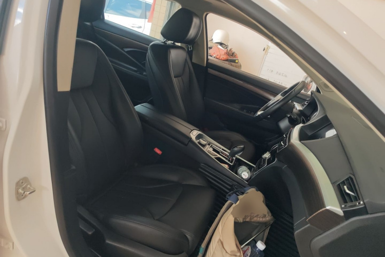 GEELY Ulion 2017 #28 GEELY Ulion 2017 immagine di auto #28