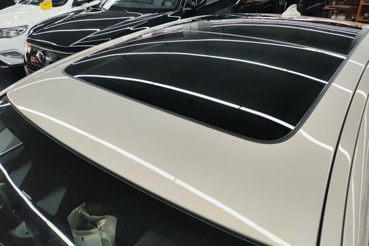 BMW 5 Series New Energy 2018 car image #28