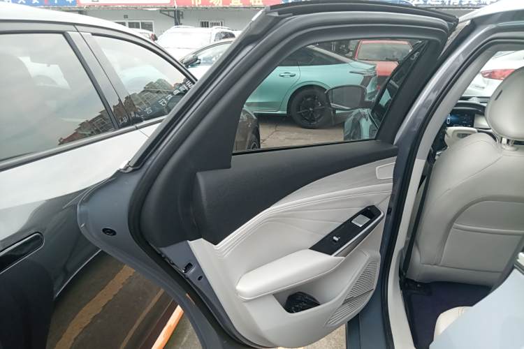 GEELY PrefaceL 2023 car image #28