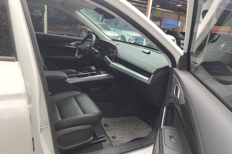 MG ONE 2023 car image #28