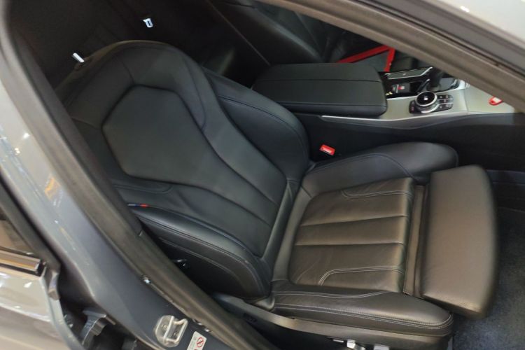 BMW 5 Series (Imported) 2018 #28 BMW 5 Series (Imported) 2018 car image #28