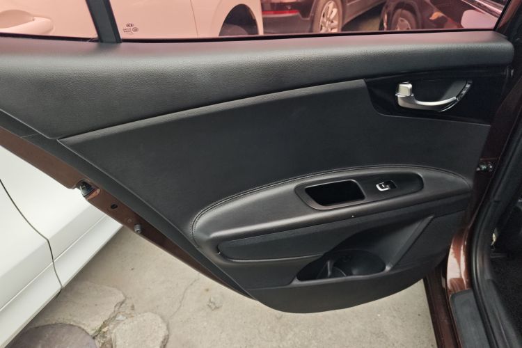 Kia K5 2017 изображение автомобиля #28